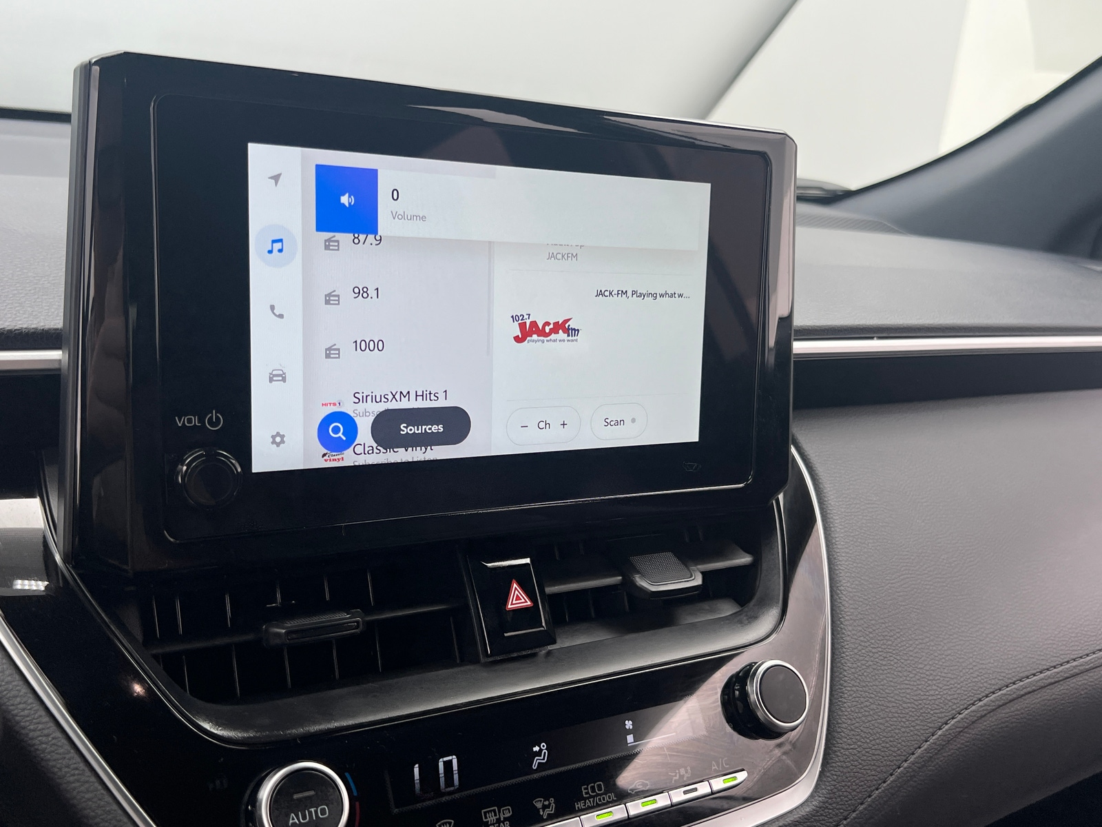 Thumbnail: 2025 Toyota Corolla Cross - 4