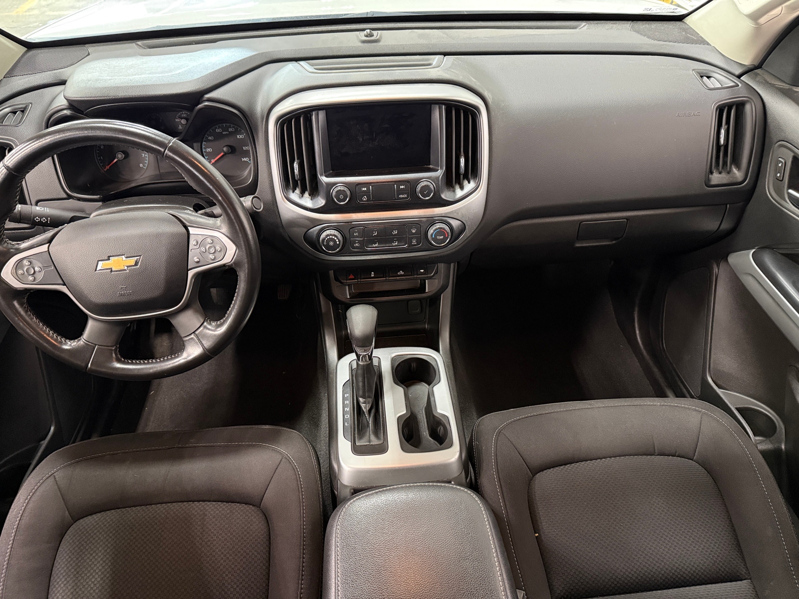 Thumbnail: 2022 Chevrolet Colorado - 3