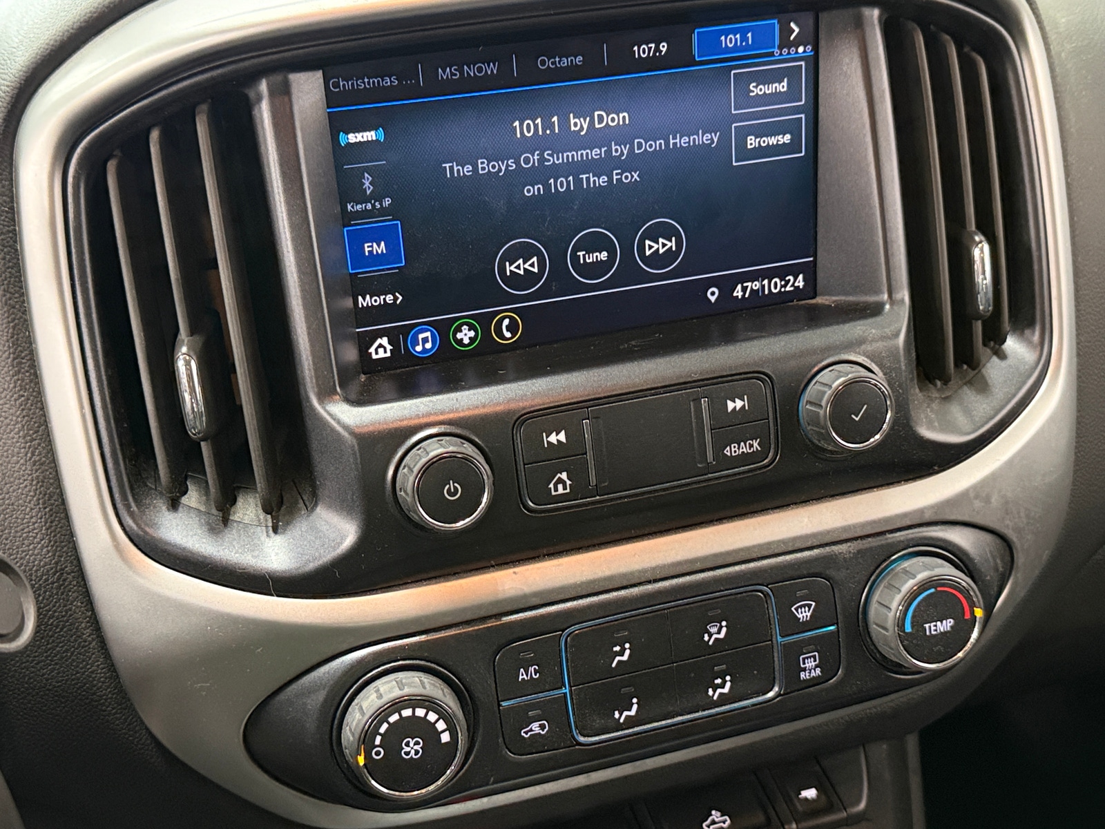 Thumbnail: 2022 Chevrolet Colorado - 4