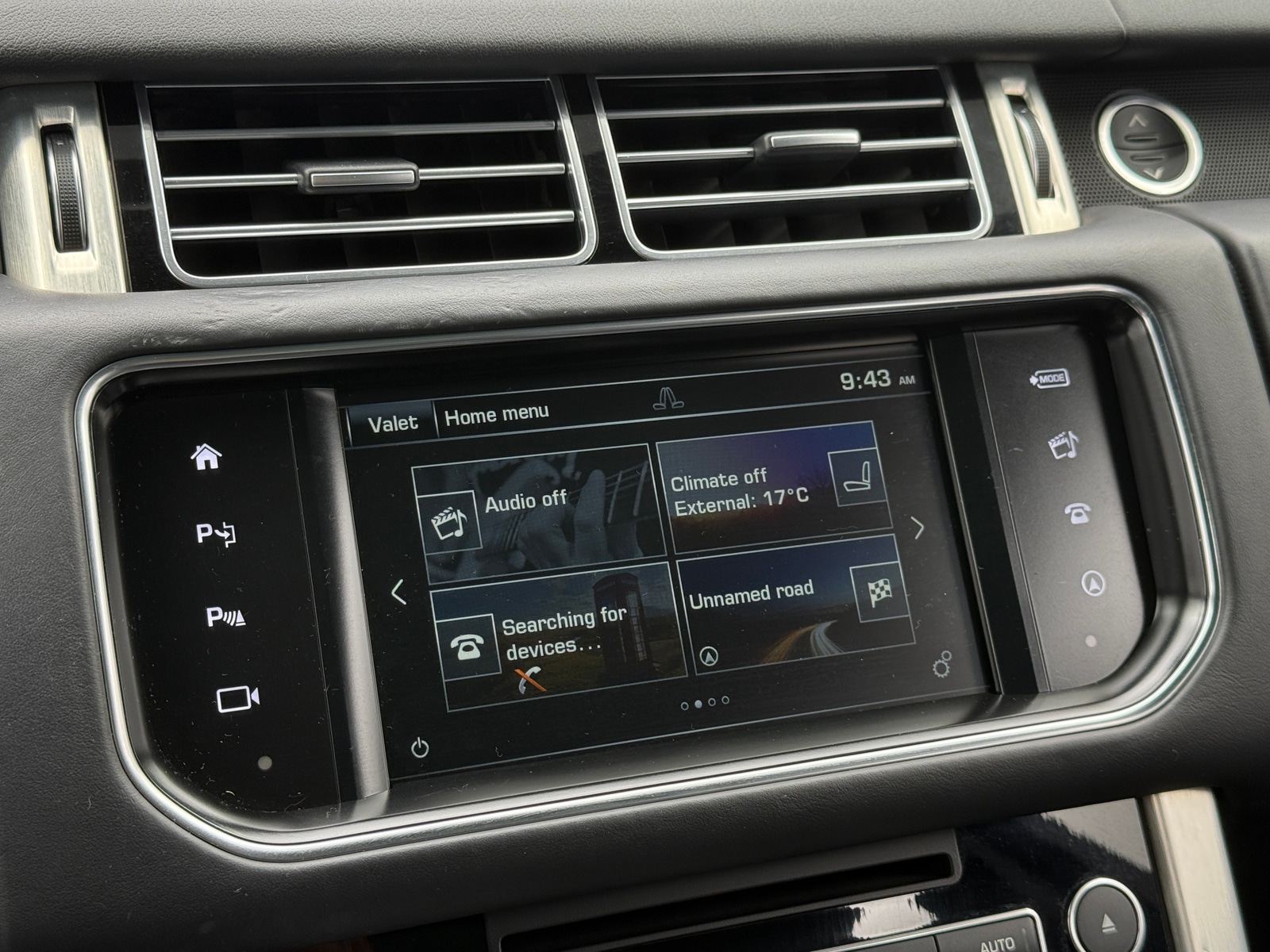 Thumbnail: 2016 Land Rover Range Rover - 3