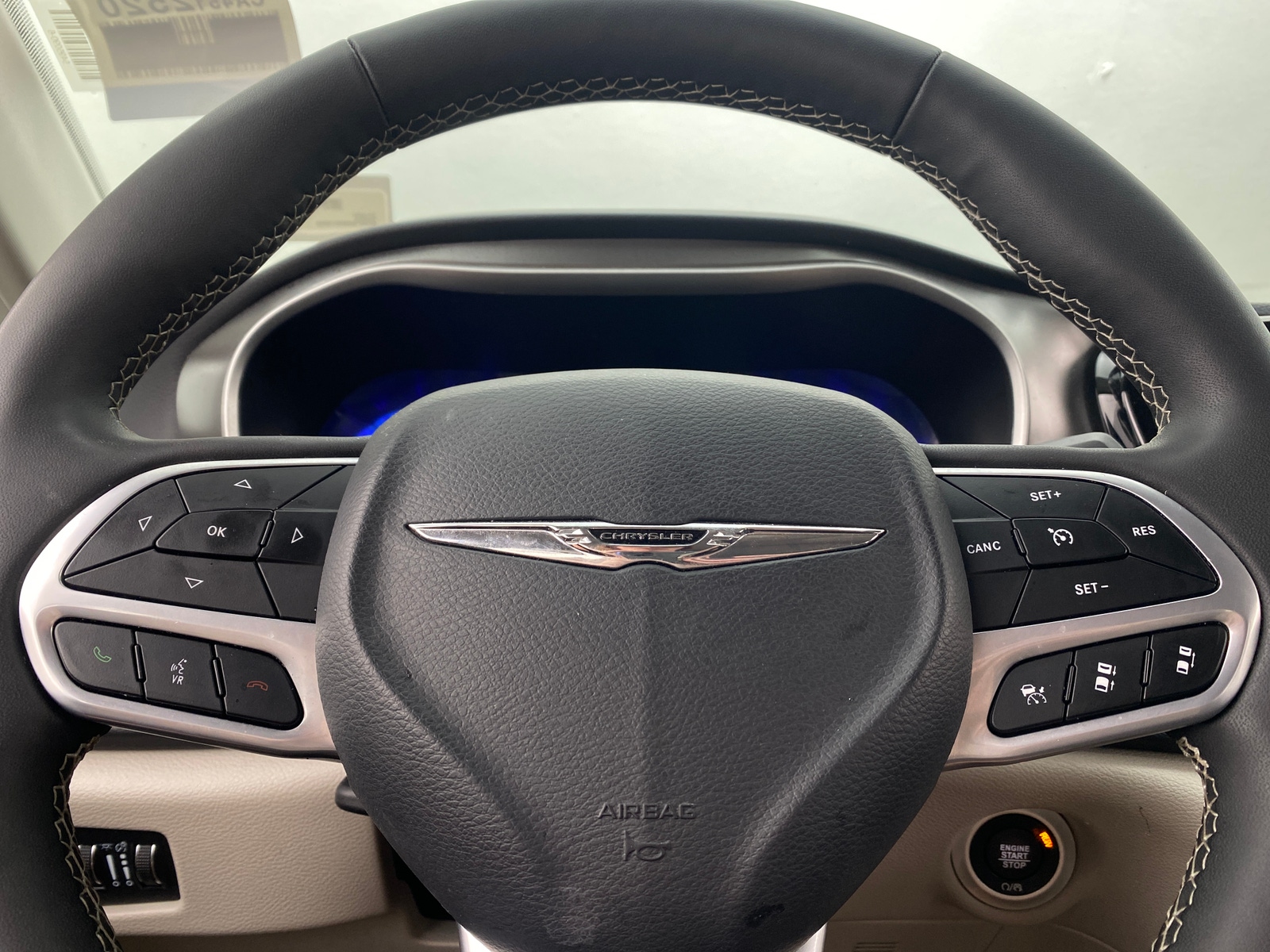 Thumbnail: 2024 Chrysler Pacifica - 4