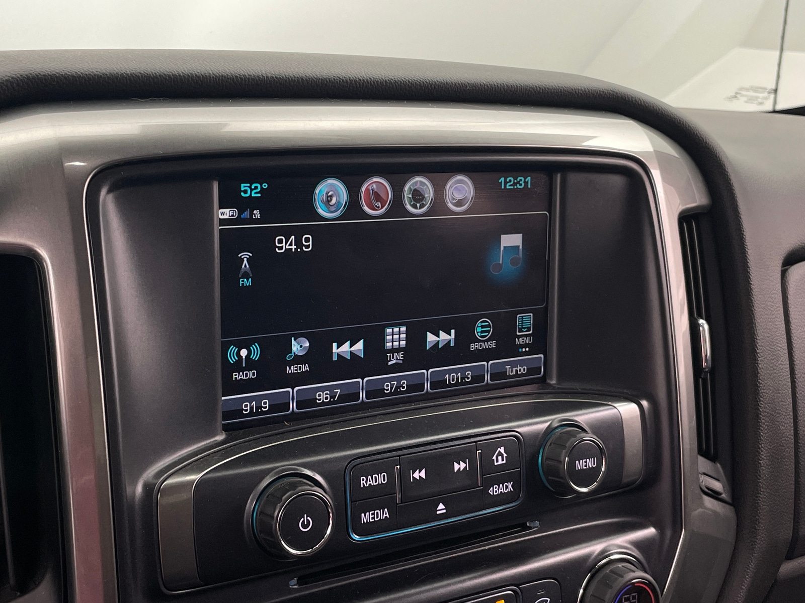 Thumbnail: 2018 Chevrolet Silverado 1500 - 4