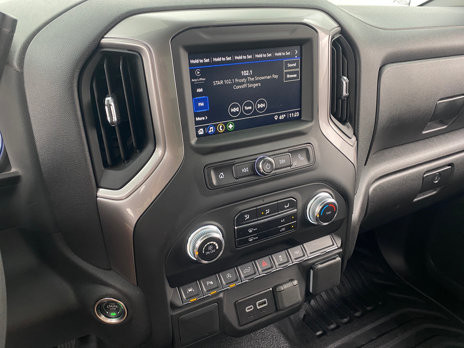 Thumbnail: 2024 GMC Sierra 1500 - 4