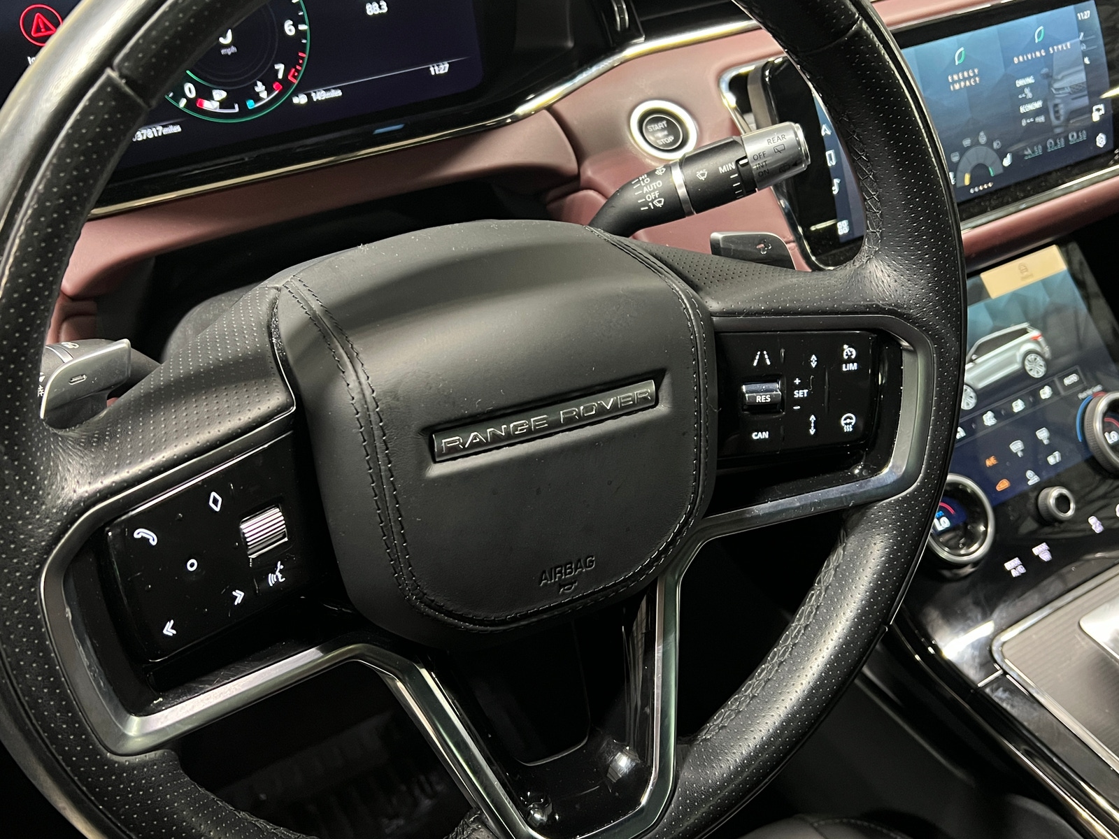 Thumbnail: 2021 Land Rover Range Rover Evoque - 4