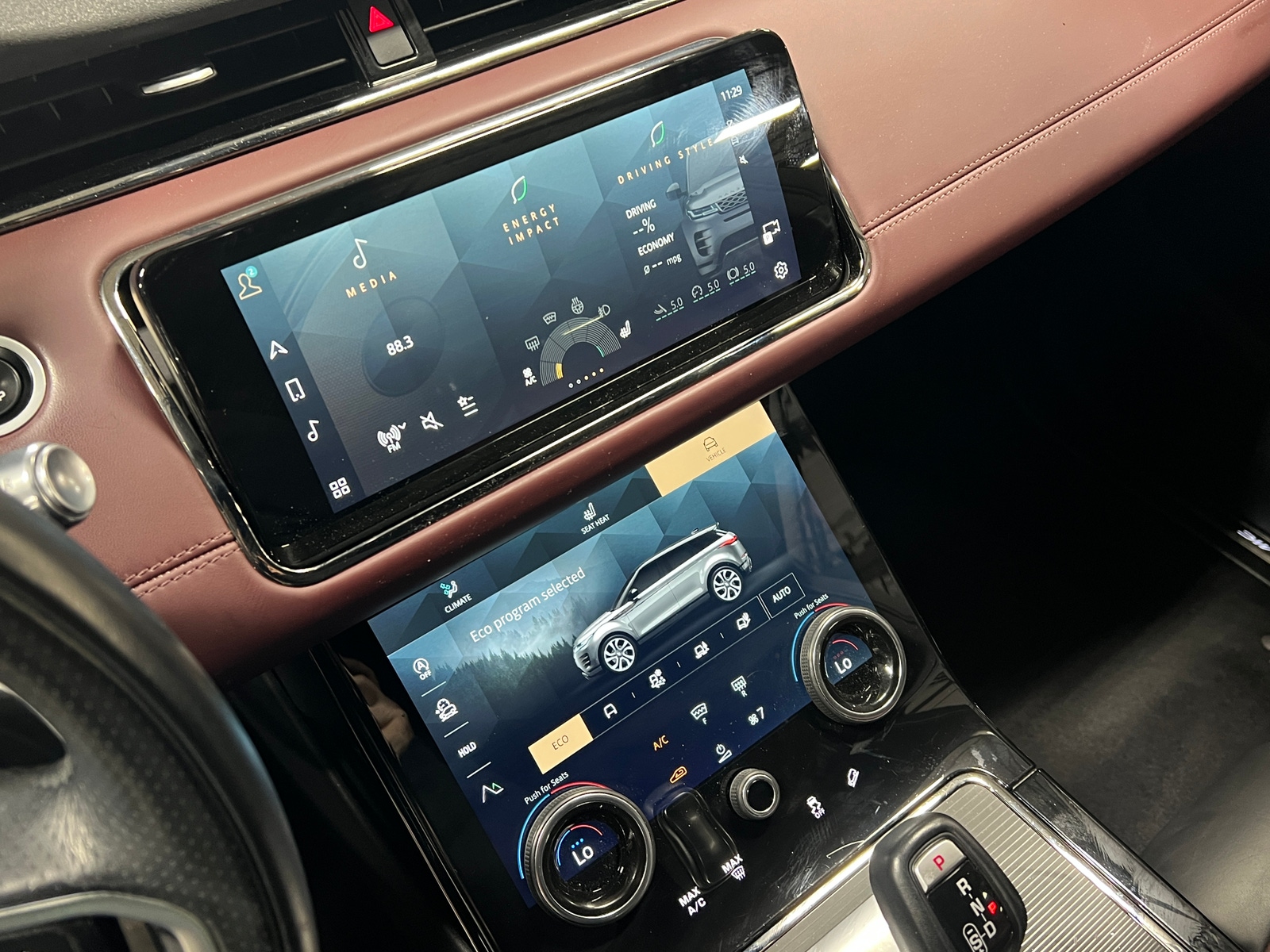 Thumbnail: 2021 Land Rover Range Rover Evoque - 3