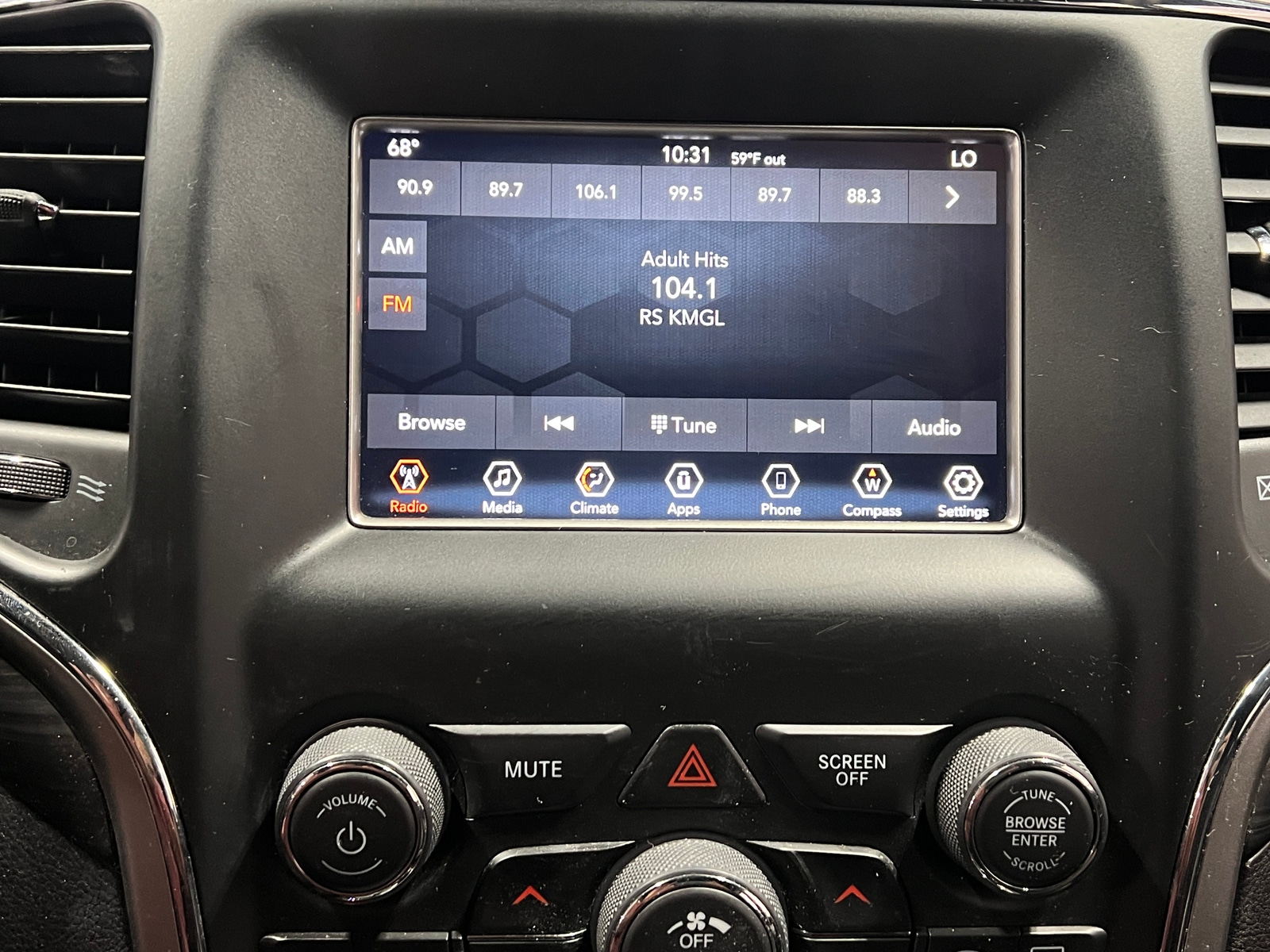 Thumbnail: 2019 Jeep Grand Cherokee - 4