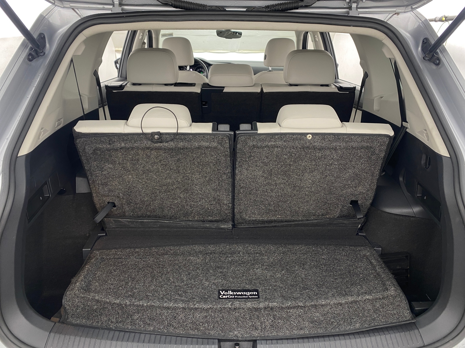 Thumbnail: 2020 Volkswagen Tiguan - 6