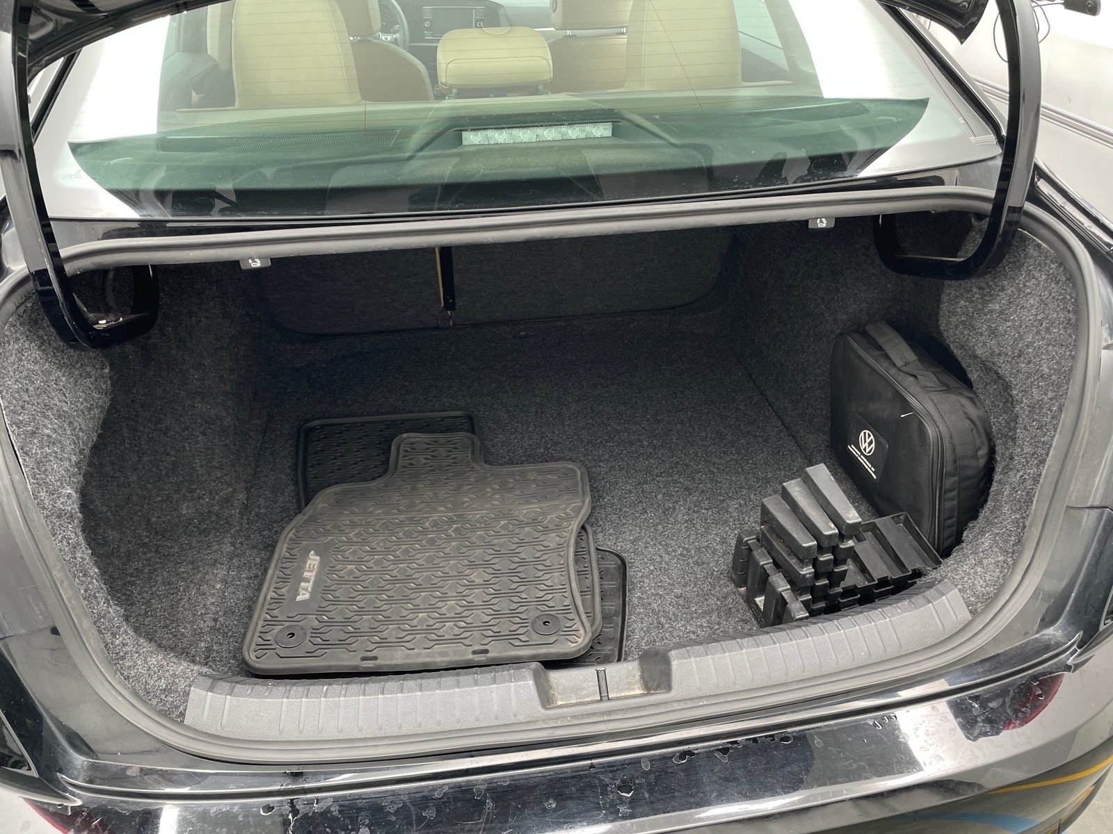 Thumbnail: 2021 Volkswagen Jetta - 7