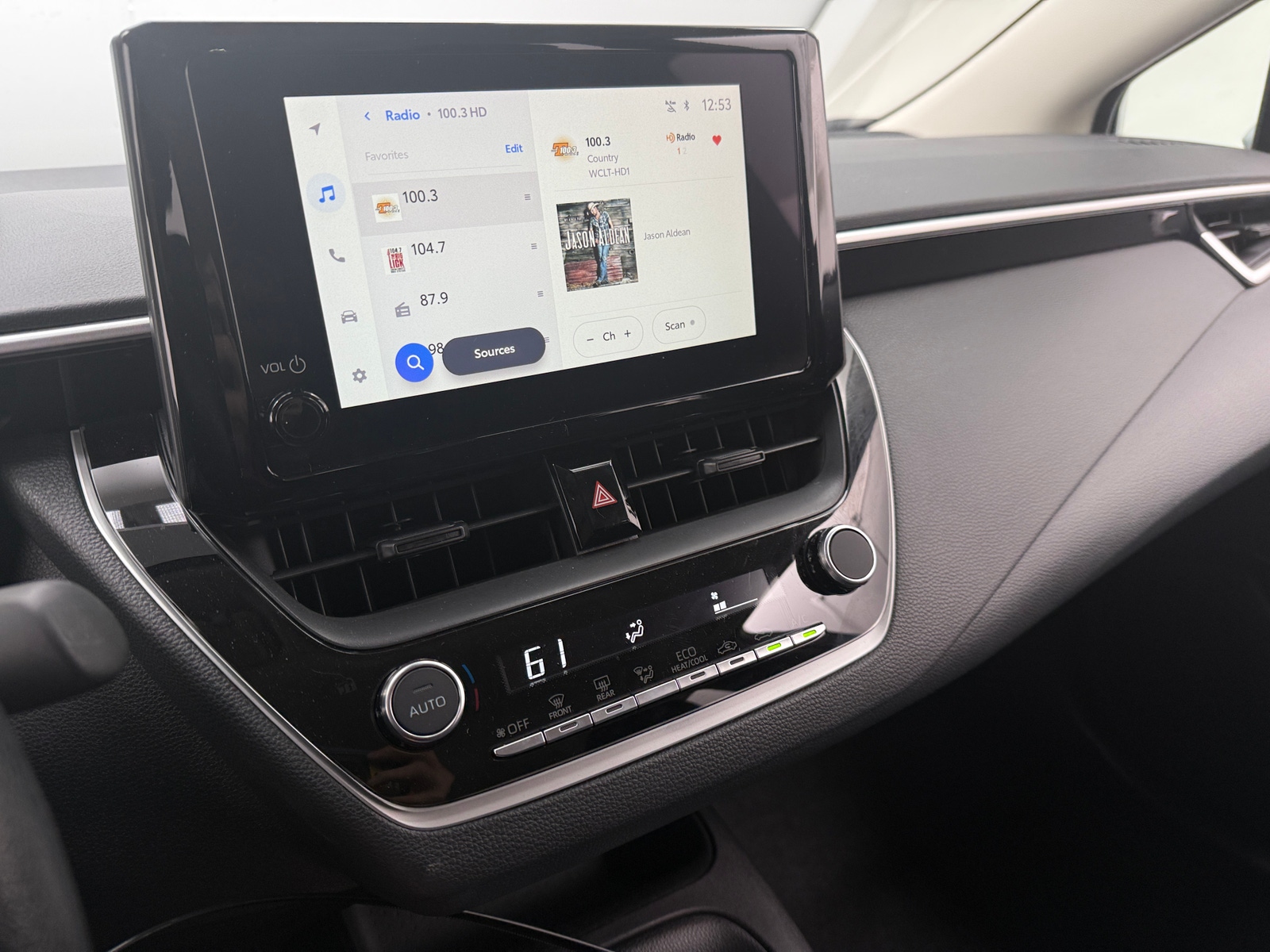 Thumbnail: 2025 Toyota Corolla - 4