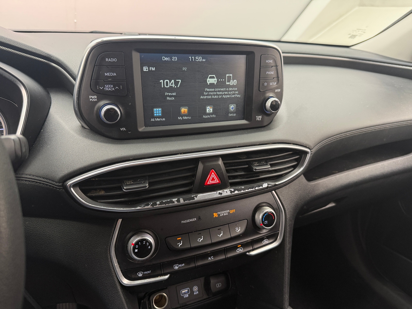 Thumbnail: 2020 Hyundai Santa Fe - 4