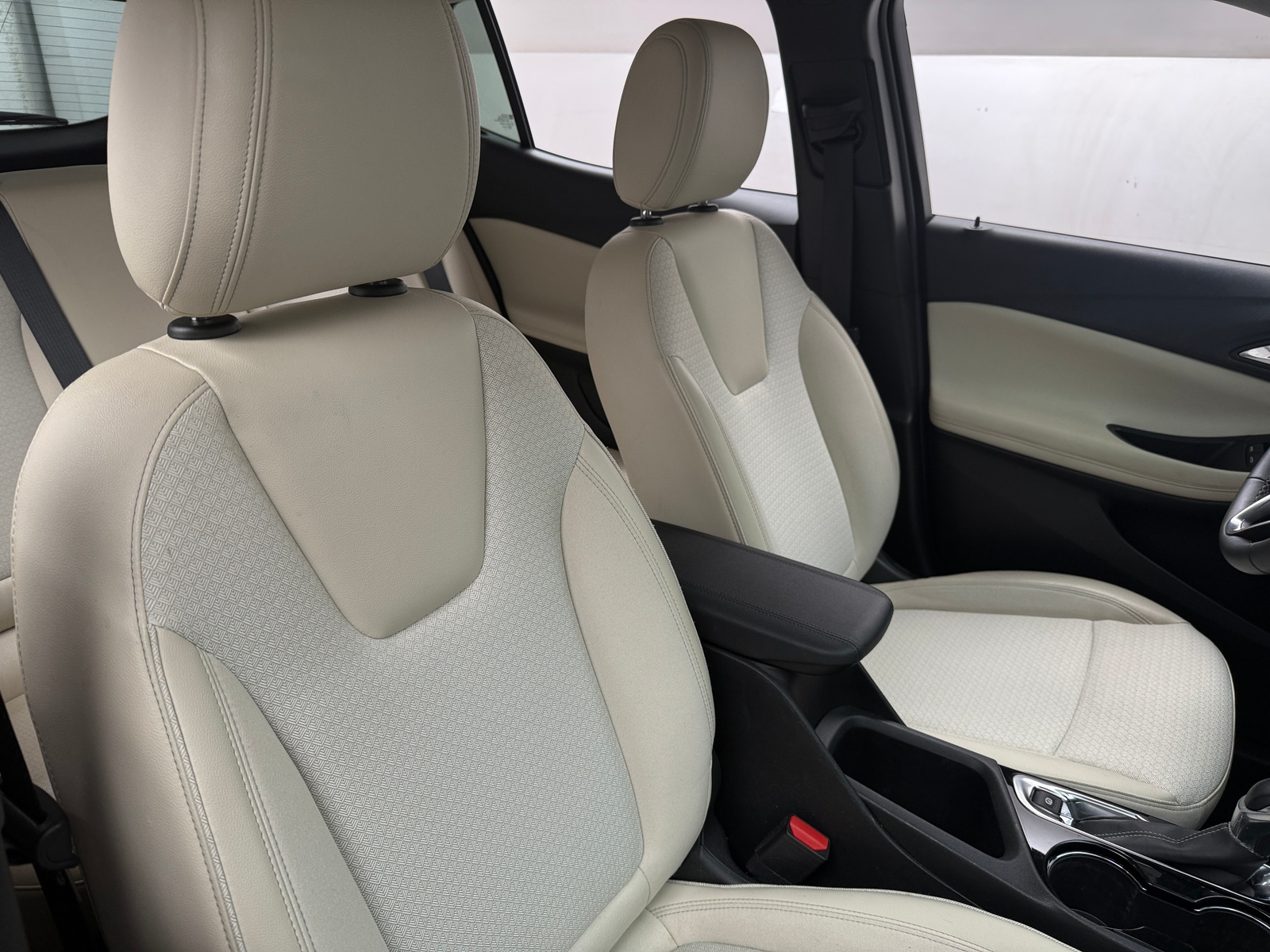 Thumbnail: 2023 Buick Encore GX - 2