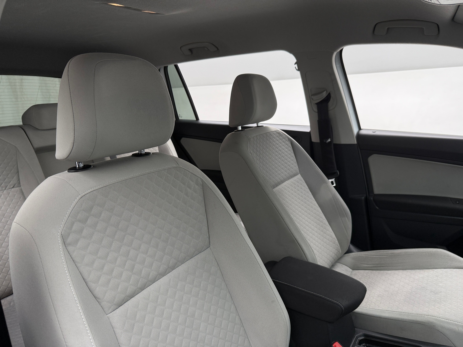 Thumbnail: 2021 Volkswagen Tiguan - 2