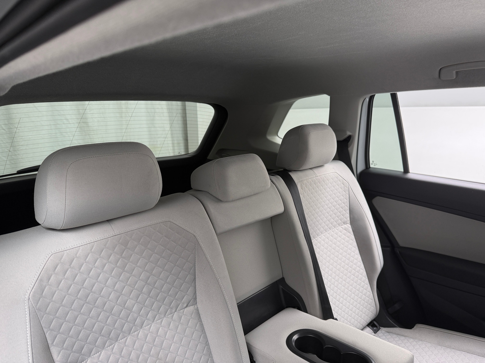 Thumbnail: 2021 Volkswagen Tiguan - 6