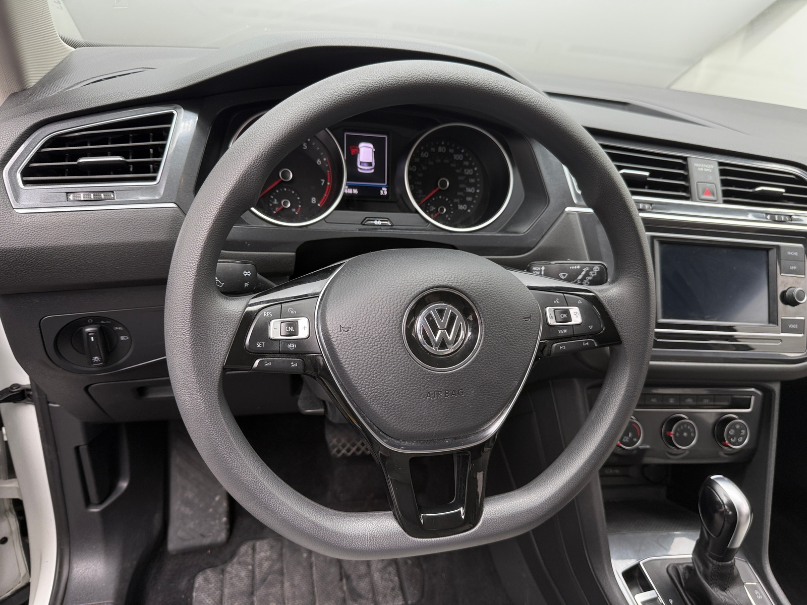 Thumbnail: 2021 Volkswagen Tiguan - 5