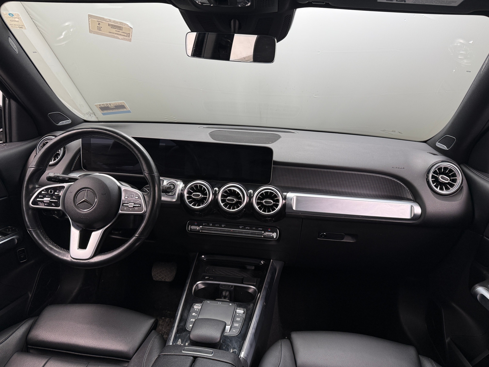 Thumbnail: 2021 Mercedes-Benz GLB - 2