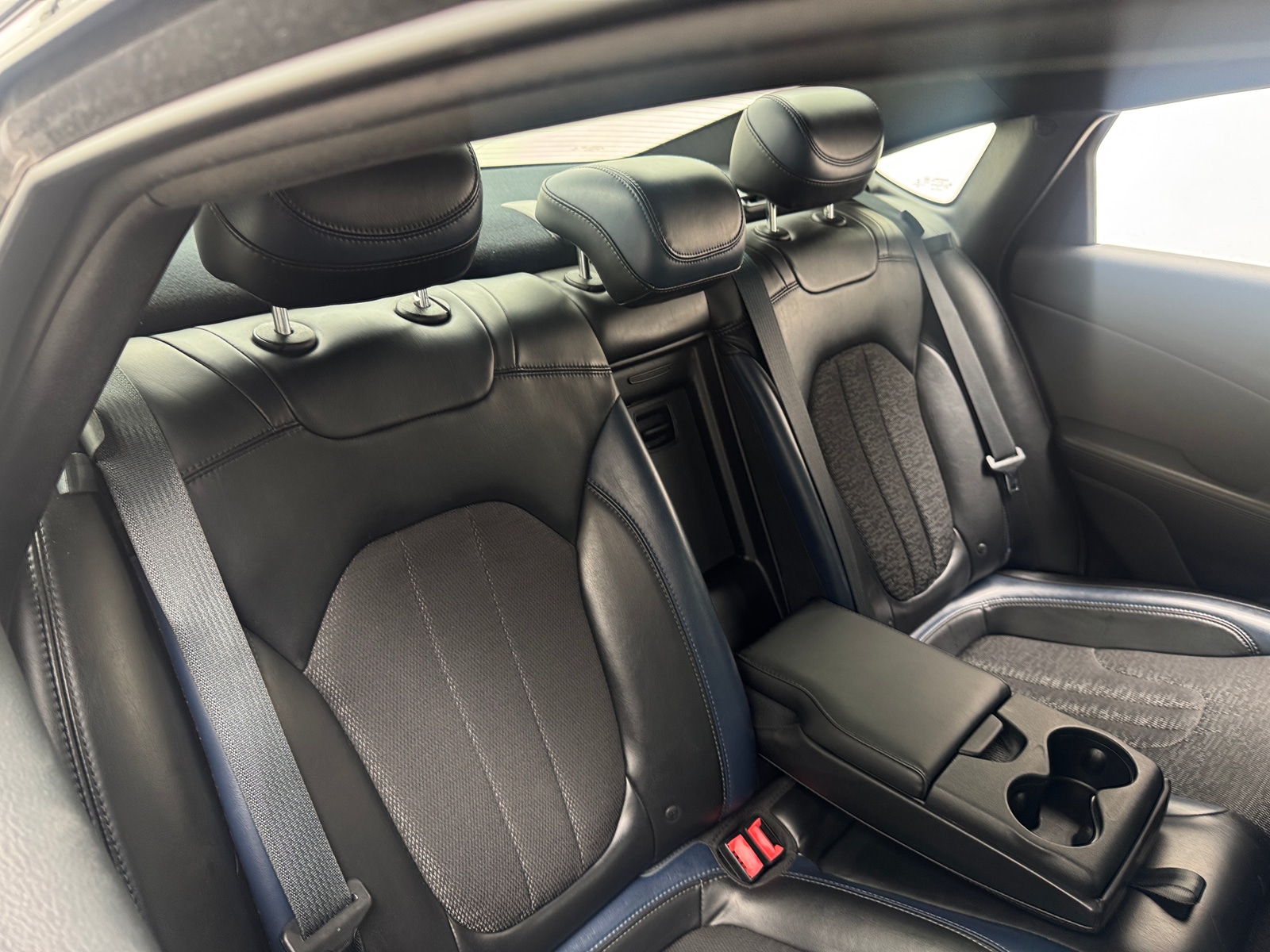 Thumbnail: 2017 Chrysler 200 - 5