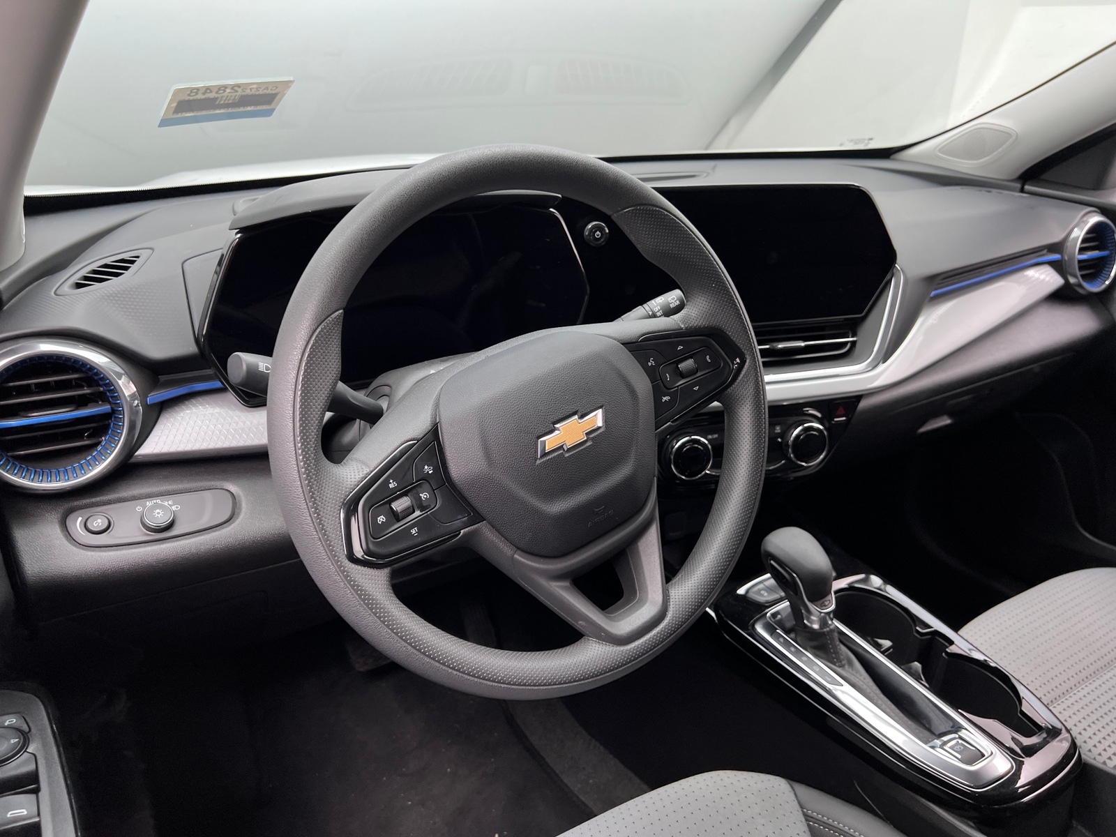 Thumbnail: 2025 Chevrolet Trax - 5