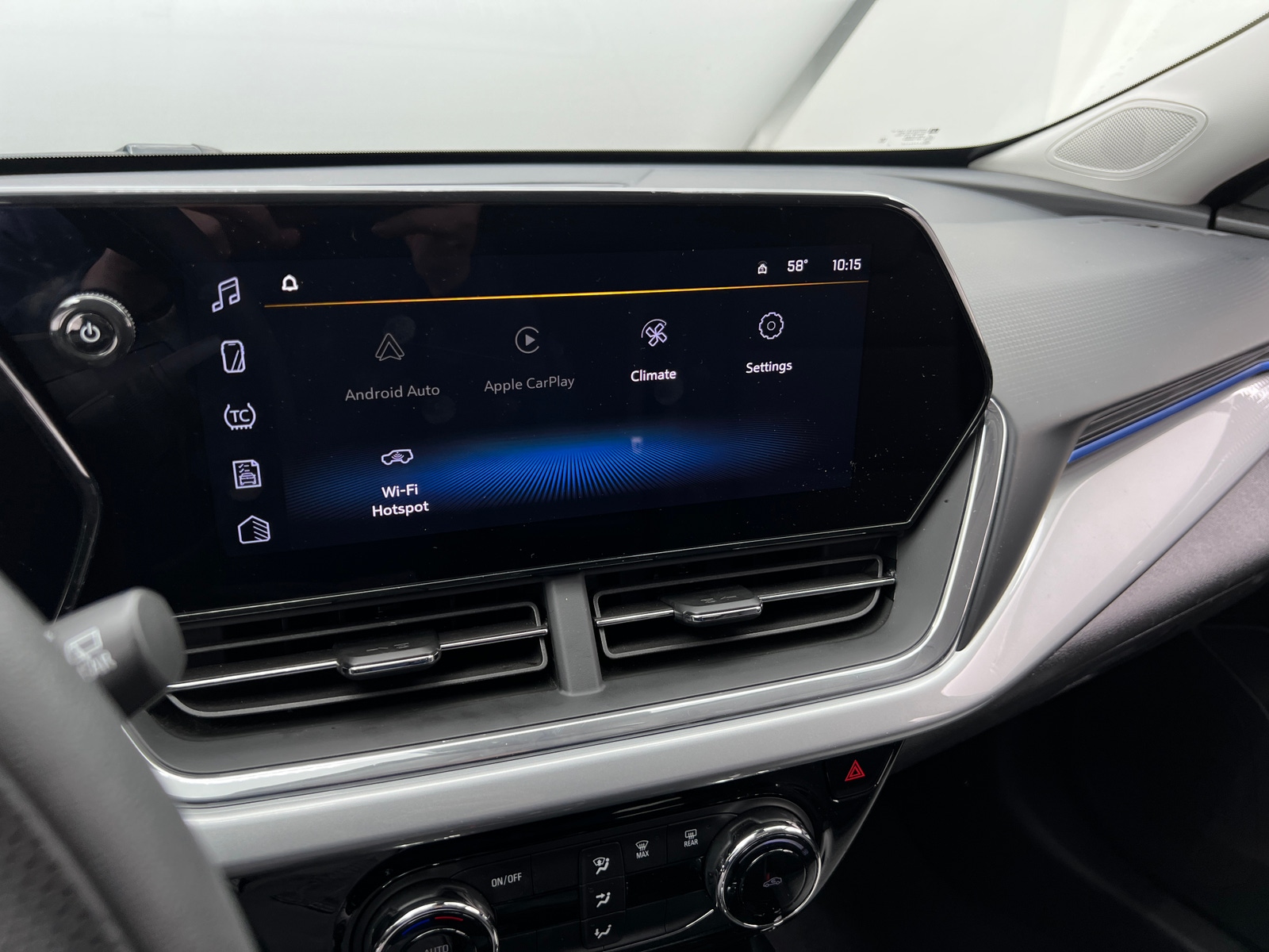 Thumbnail: 2025 Chevrolet Trax - 4