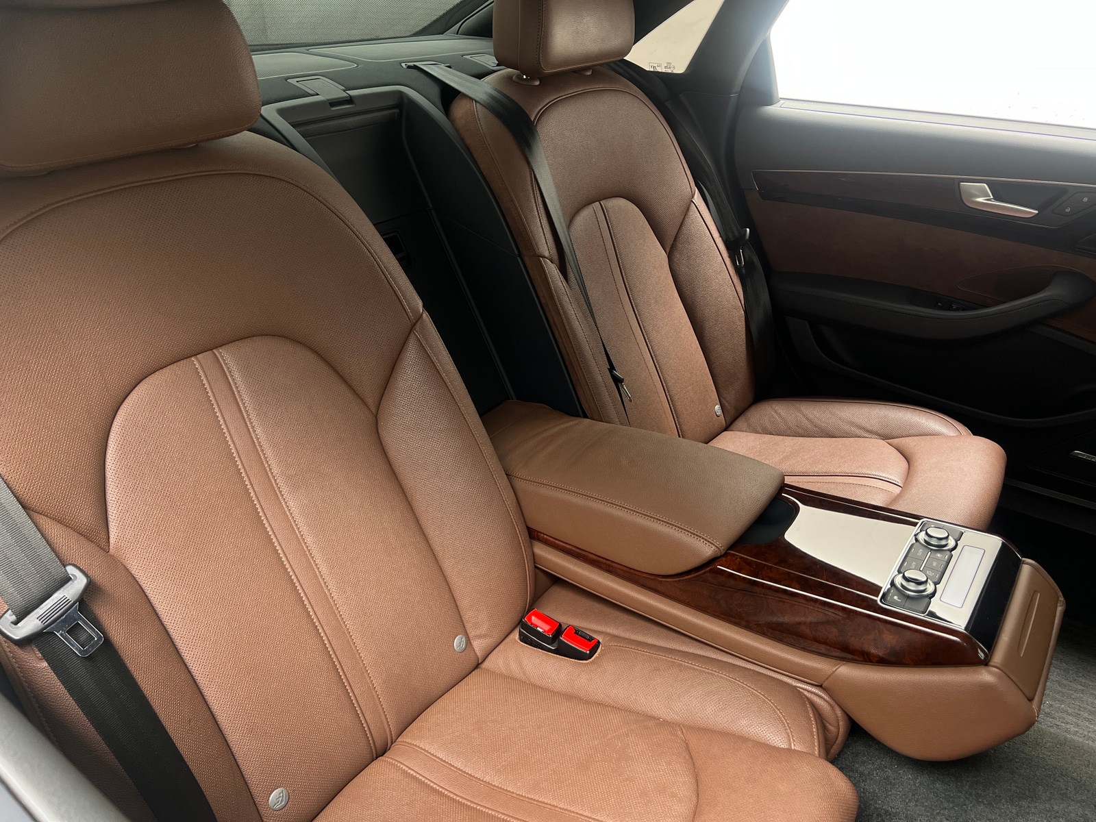 Thumbnail: 2013 Audi A8 - 5