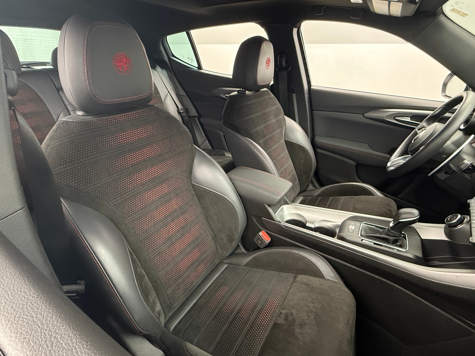 Thumbnail: 2024 Alfa Romeo Tonale - 2