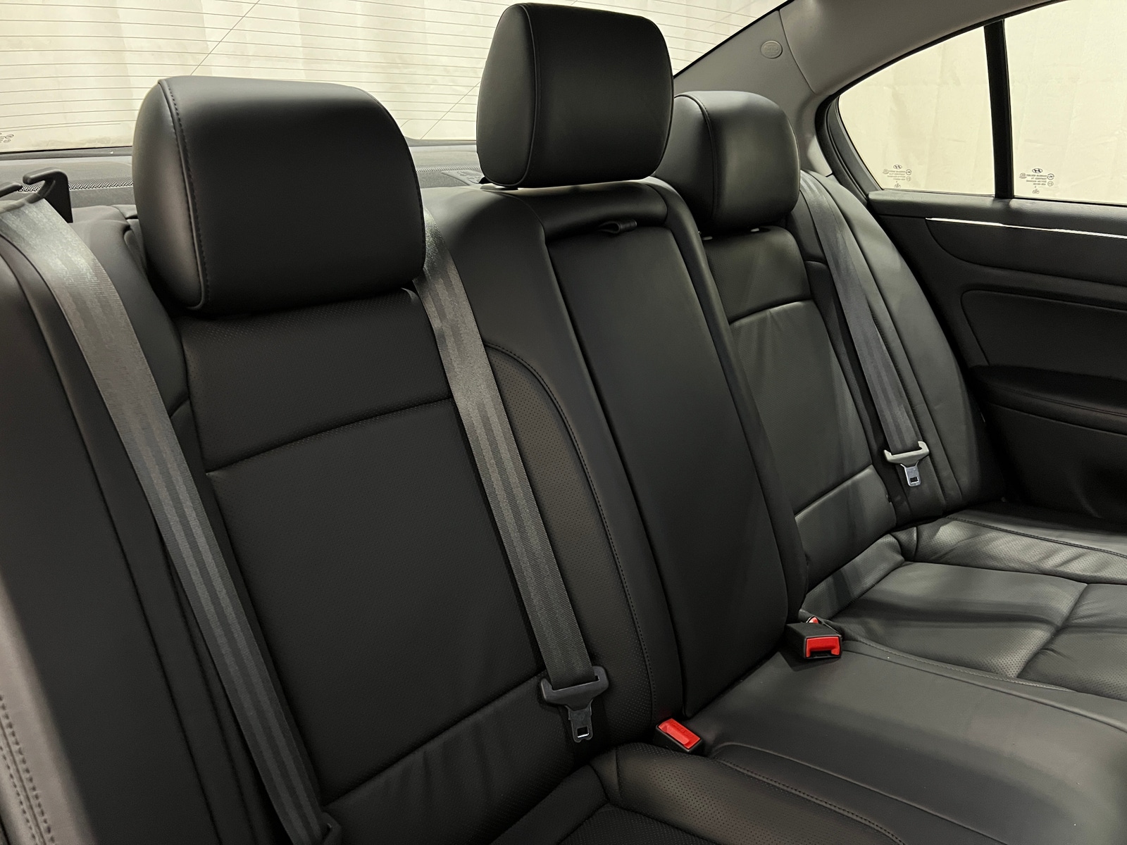 Thumbnail: 2013 Hyundai Genesis - 5