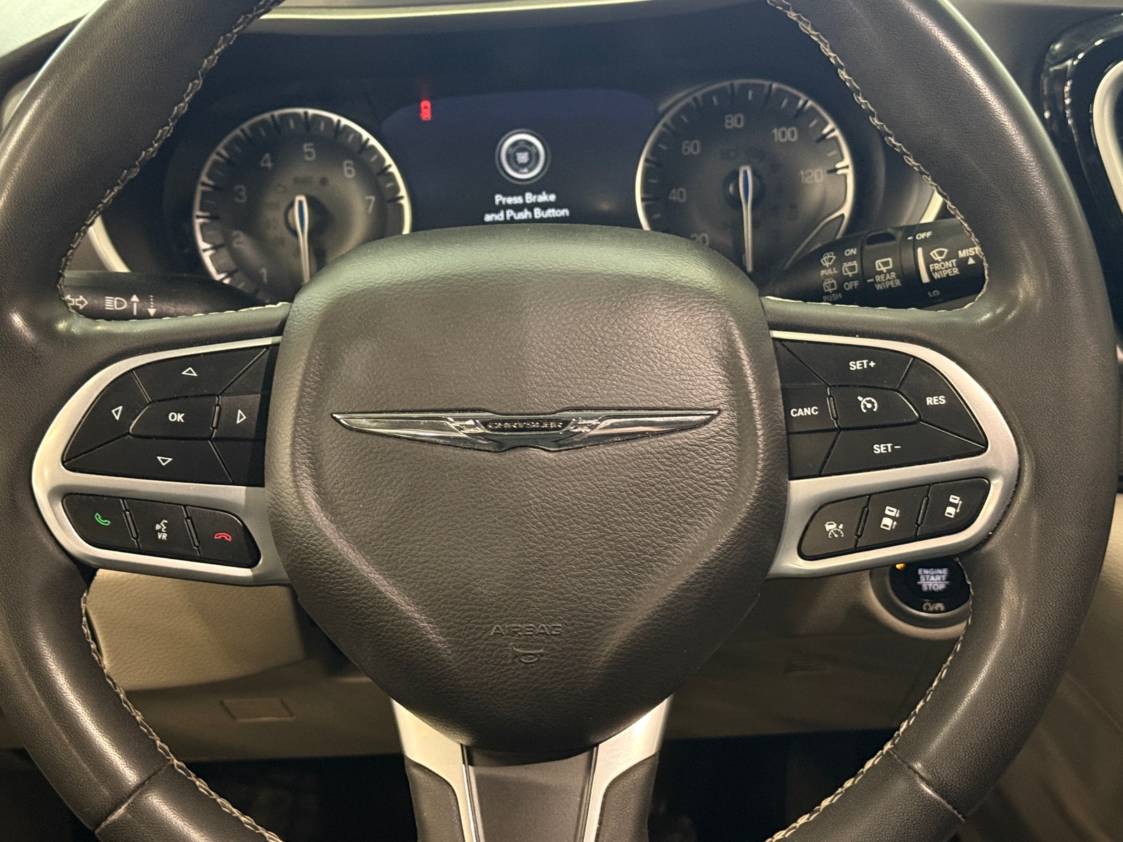 Thumbnail: 2022 Chrysler Pacifica - 4