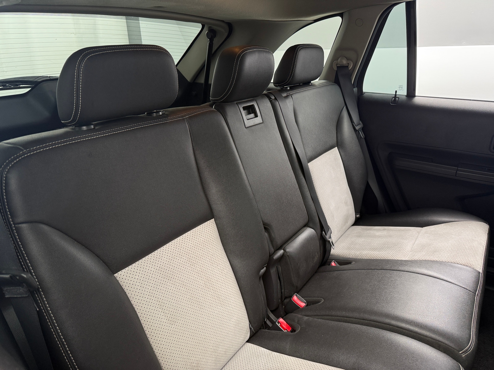 Thumbnail: 2010 Ford Edge - 5