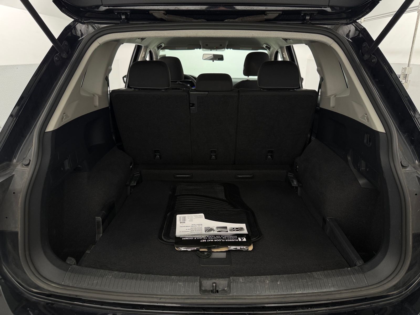 Thumbnail: 2022 Volkswagen Tiguan - 7