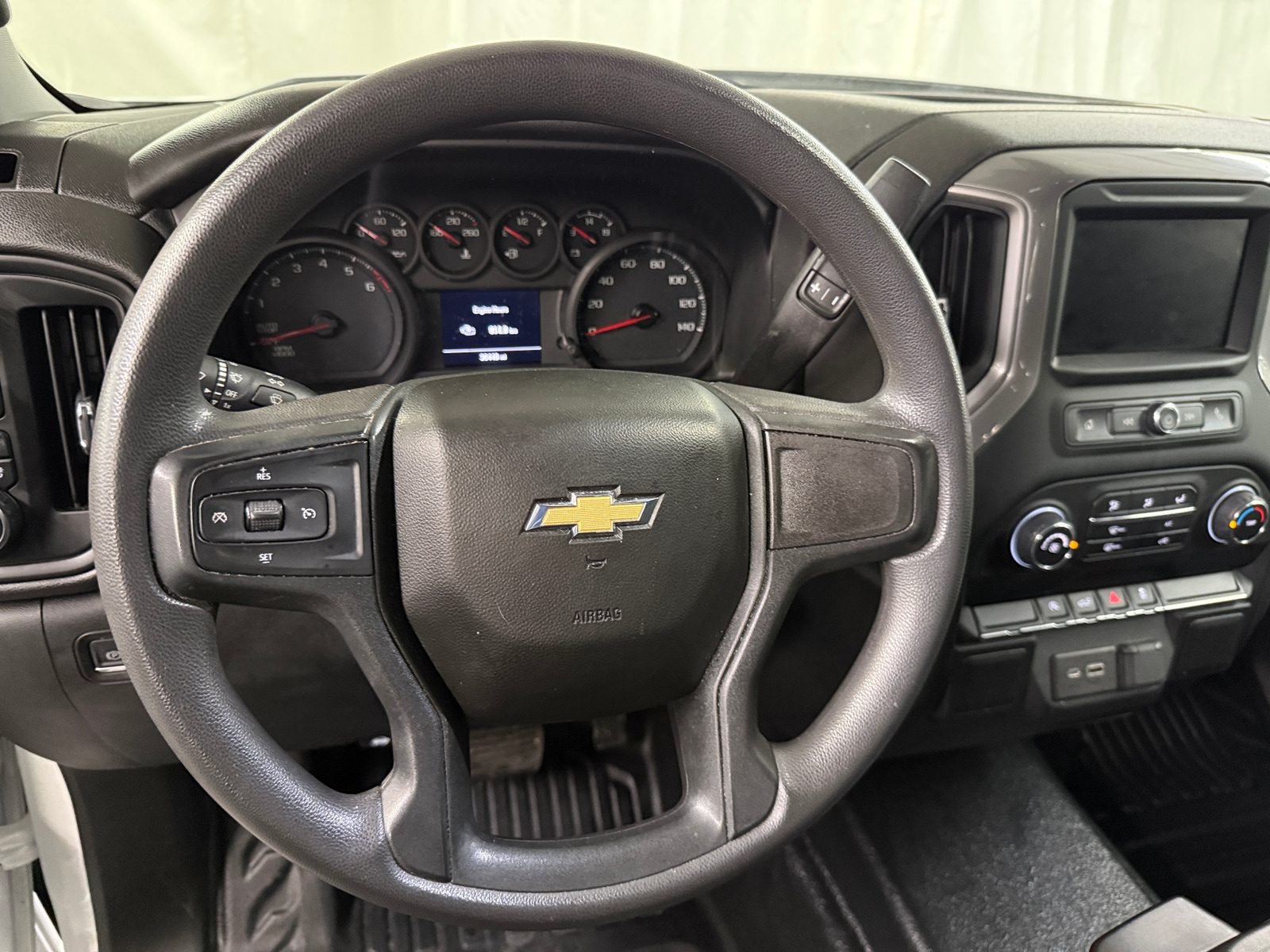 Thumbnail: 2022 Chevrolet Silverado 1500 - 5