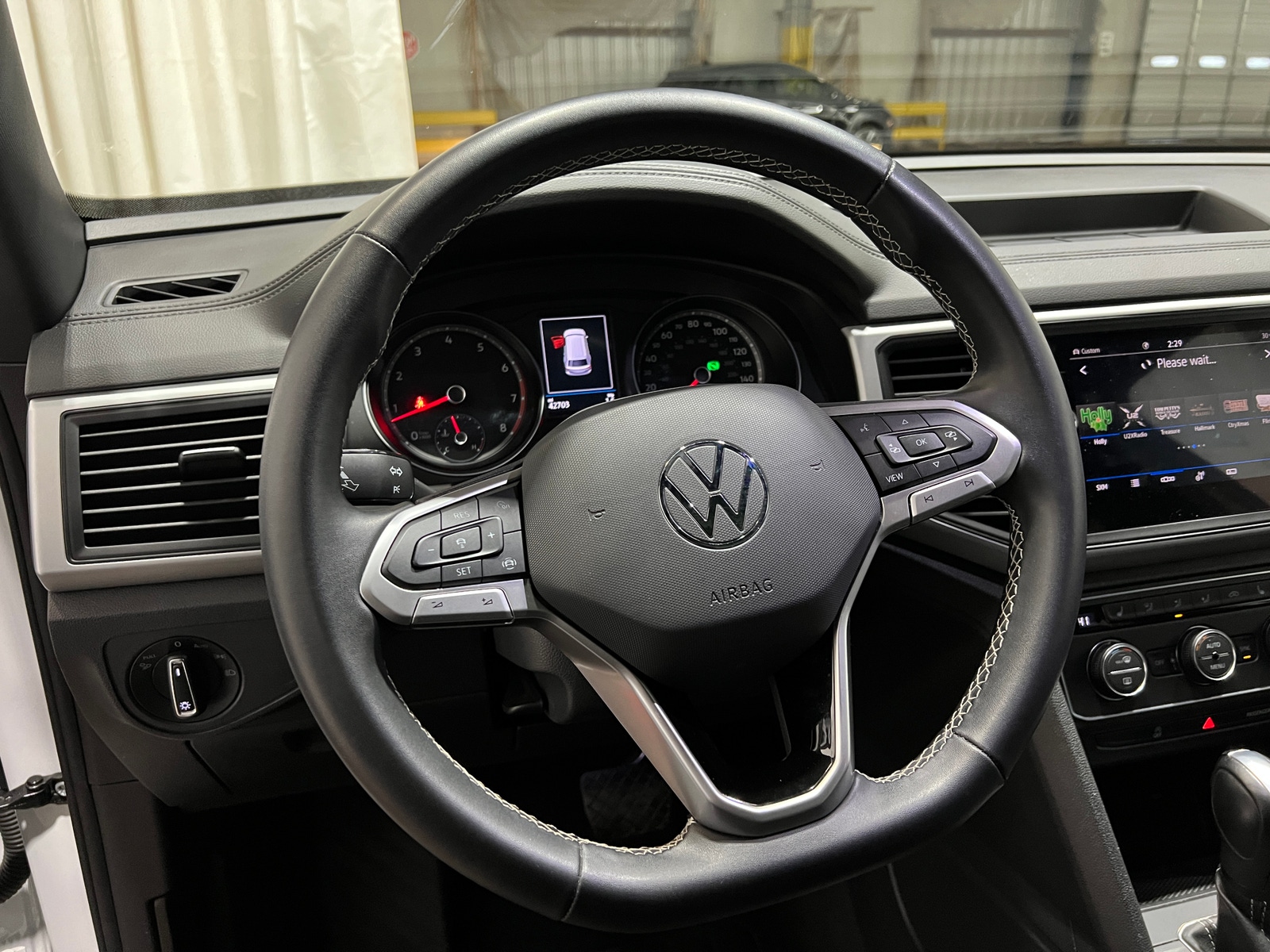 Thumbnail: 2021 Volkswagen Atlas - 4