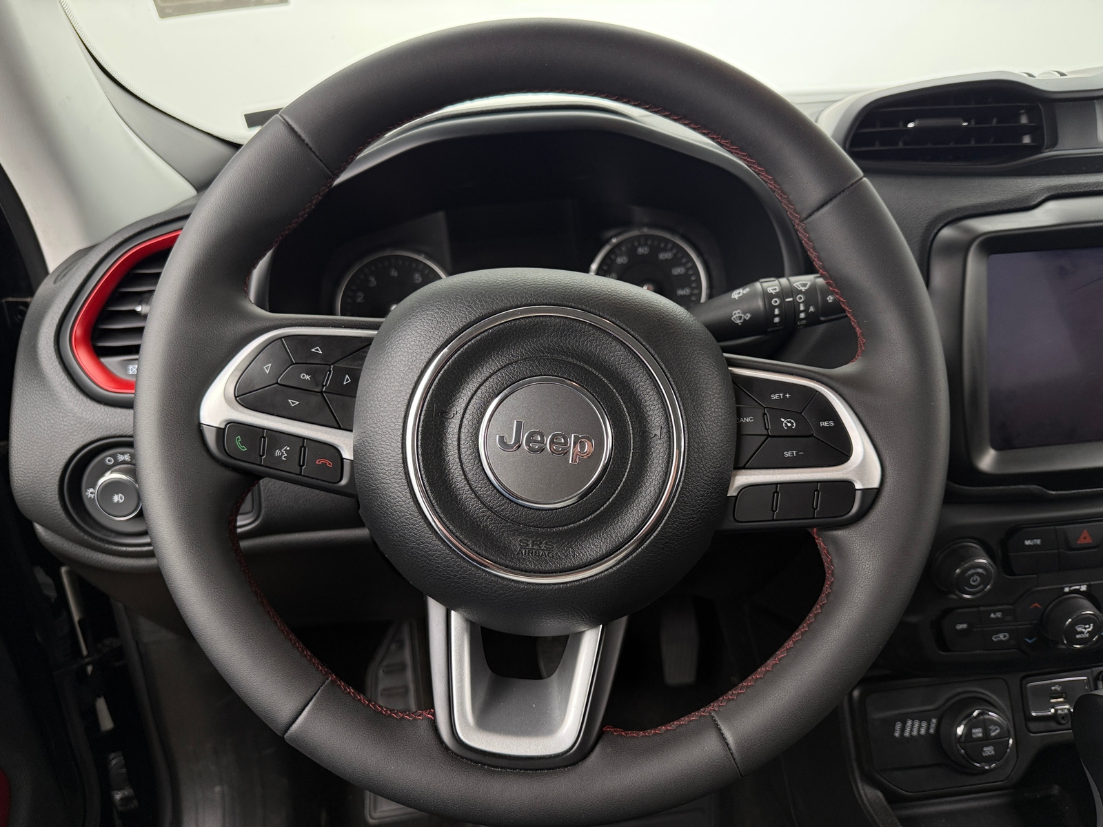 Thumbnail: 2023 Jeep Renegade - 5