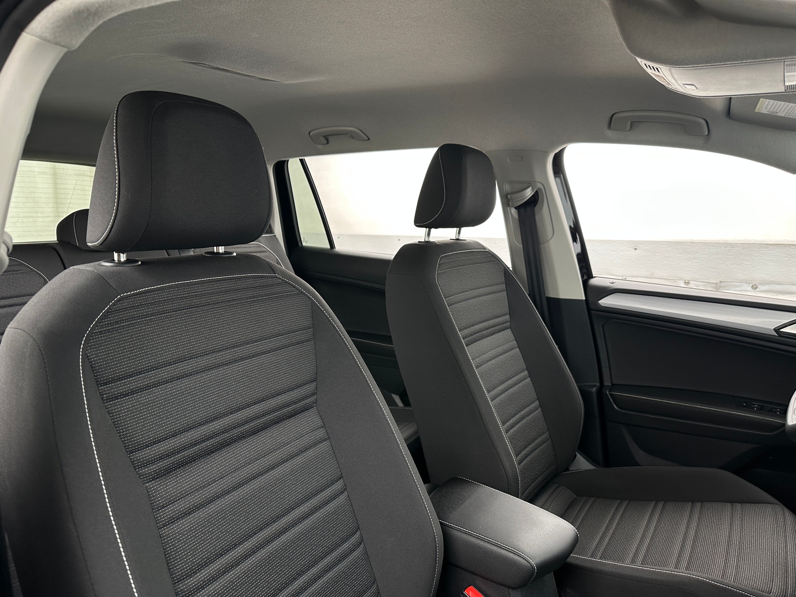 Thumbnail: 2023 Volkswagen Tiguan - 2