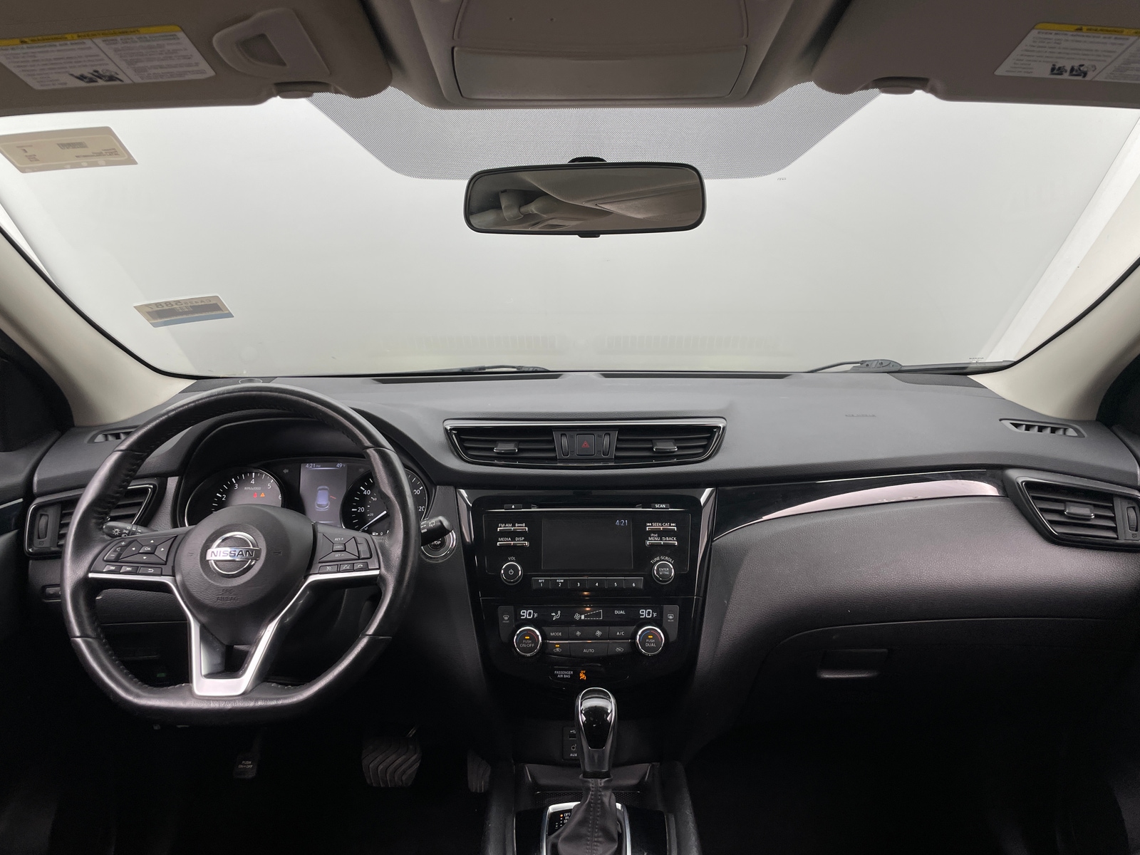 Thumbnail: 2018 Nissan Rogue Sport - 3