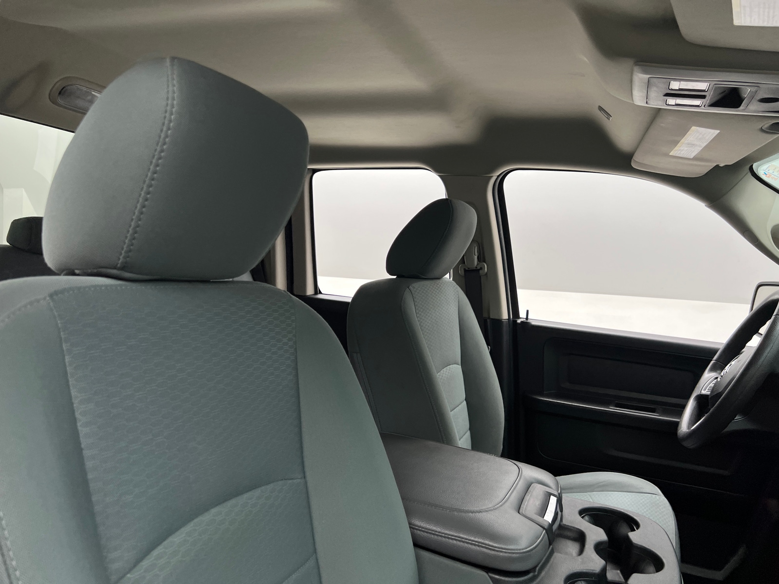 Thumbnail: 2019 RAM 1500 Classic - 2