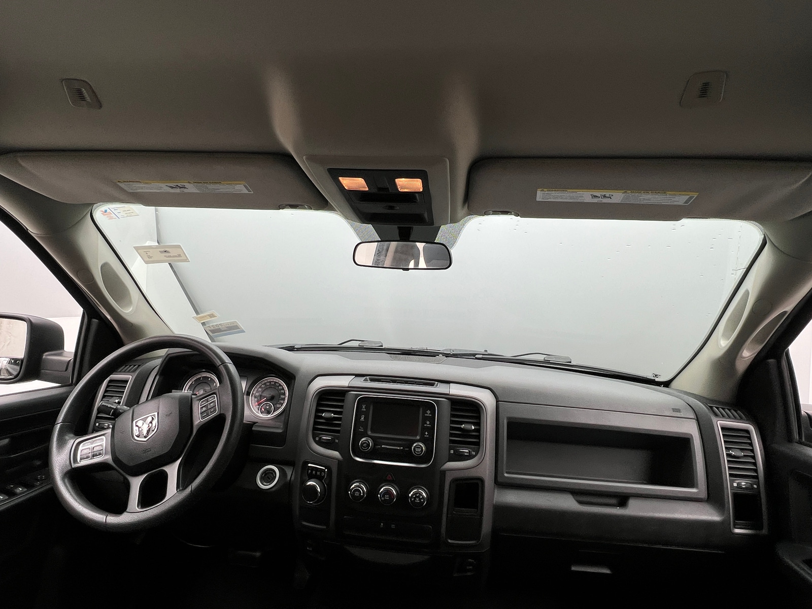 Thumbnail: 2019 RAM 1500 Classic - 3