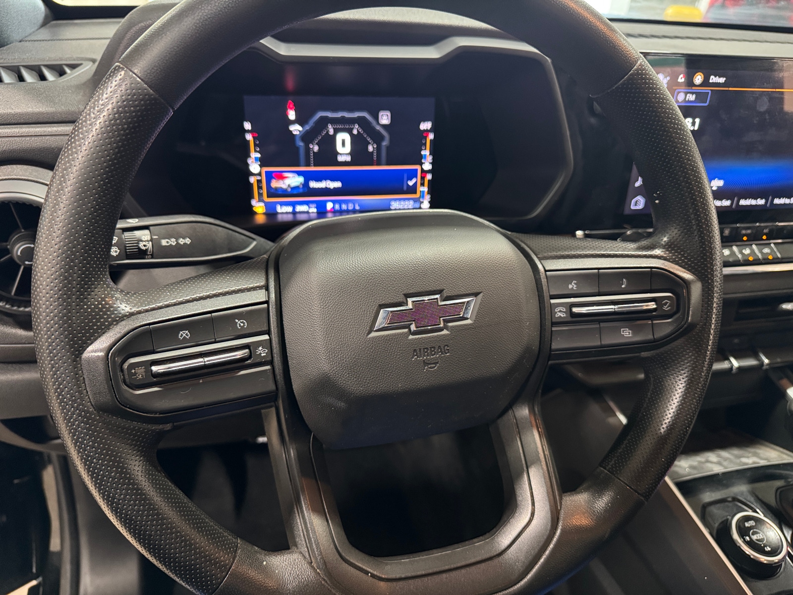 Thumbnail: 2023 Chevrolet Colorado - 5