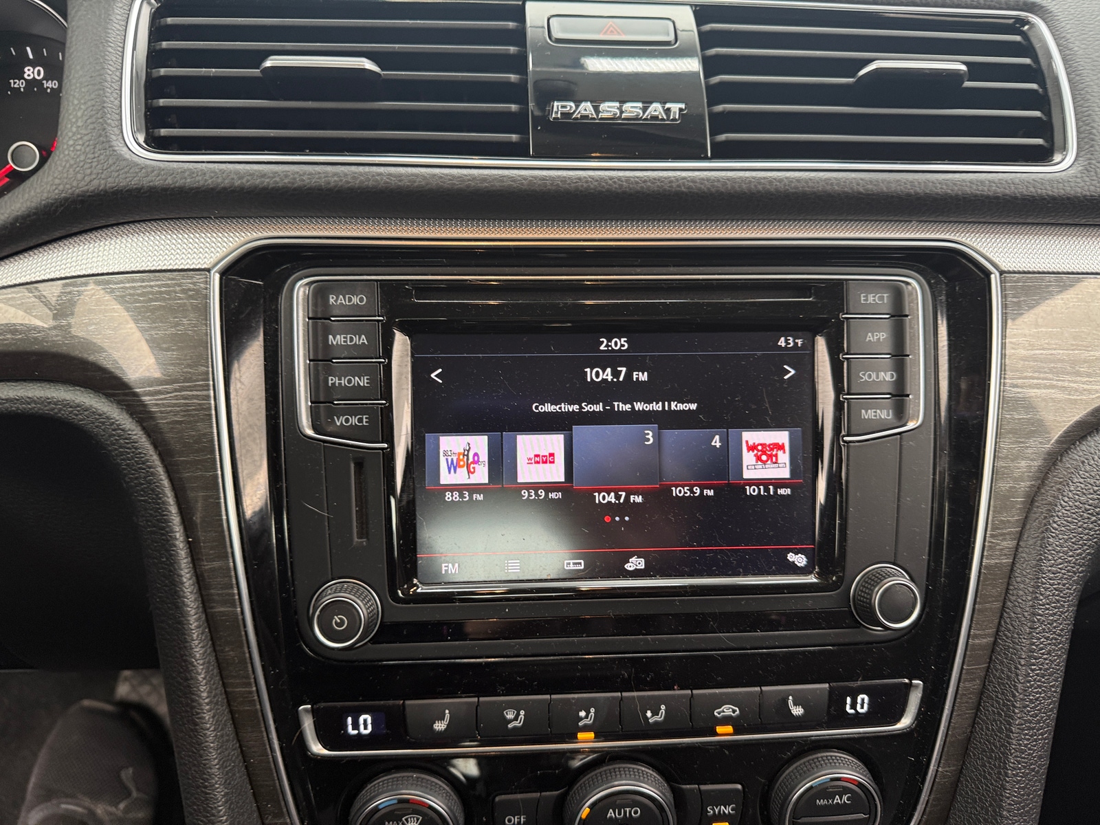 Thumbnail: 2018 Volkswagen Passat - 3