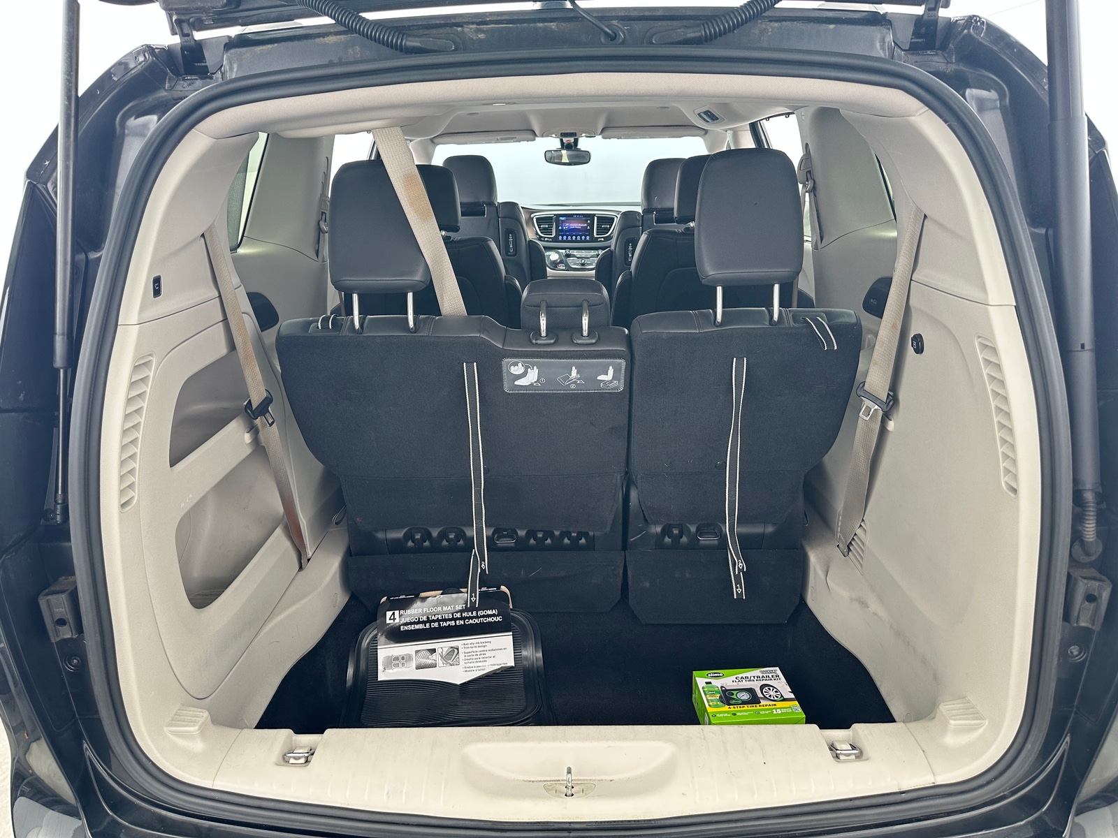 Thumbnail: 2017 Chrysler Pacifica - 6