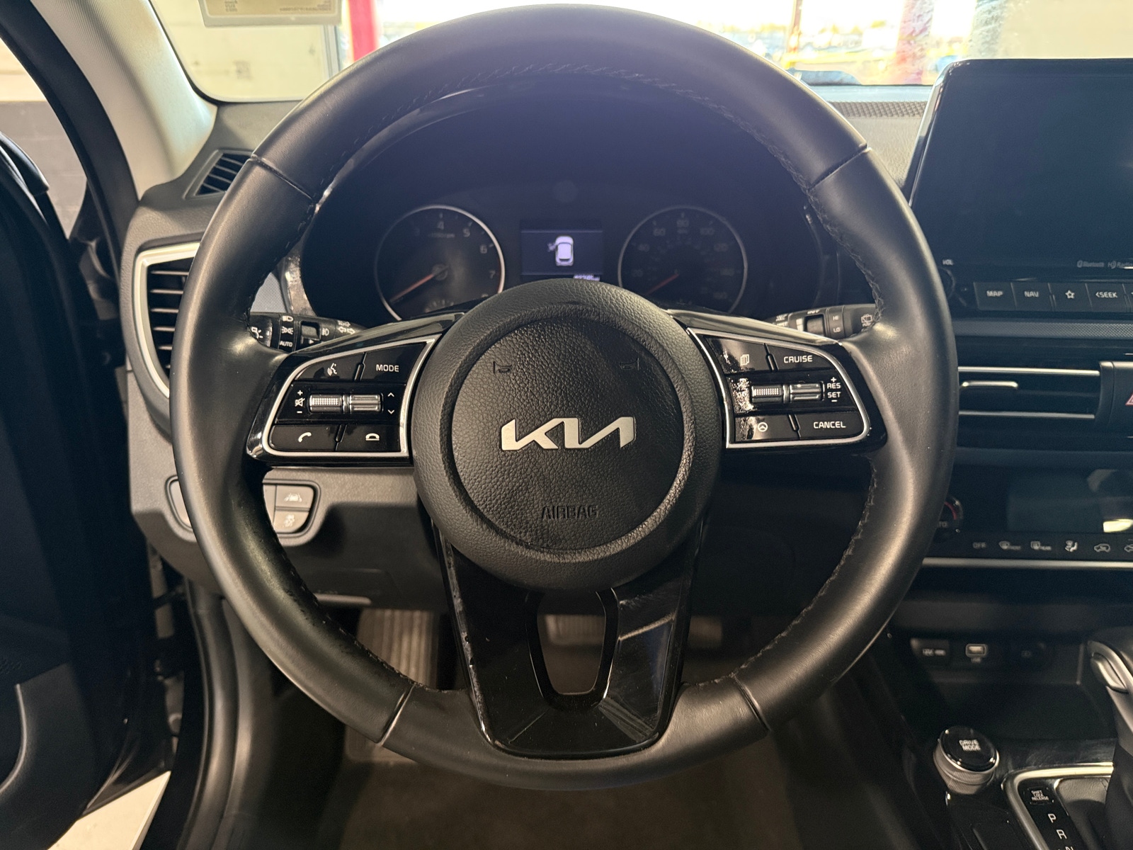 Thumbnail: 2023 Kia Seltos - 5