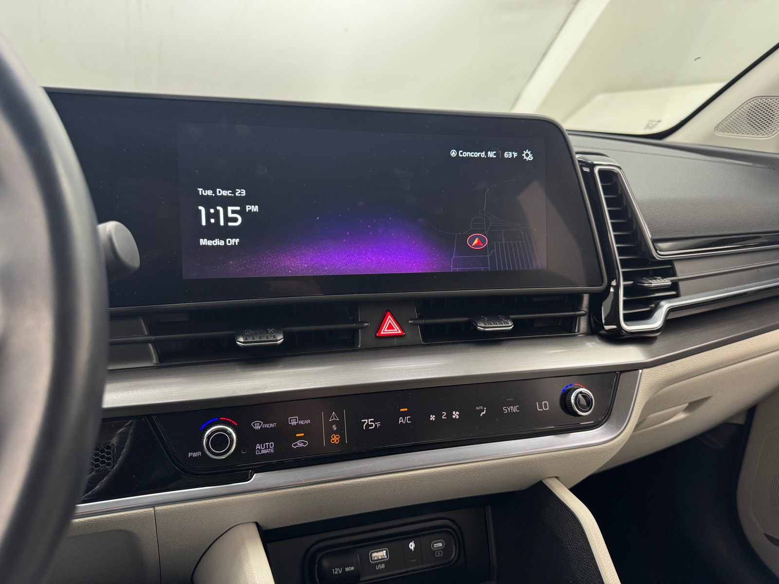 Thumbnail: 2024 Kia Sportage - 3