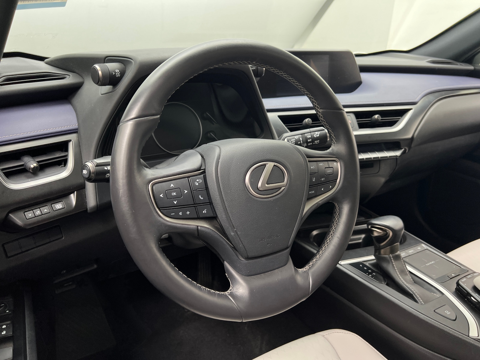 Thumbnail: 2020 Lexus UX - 4