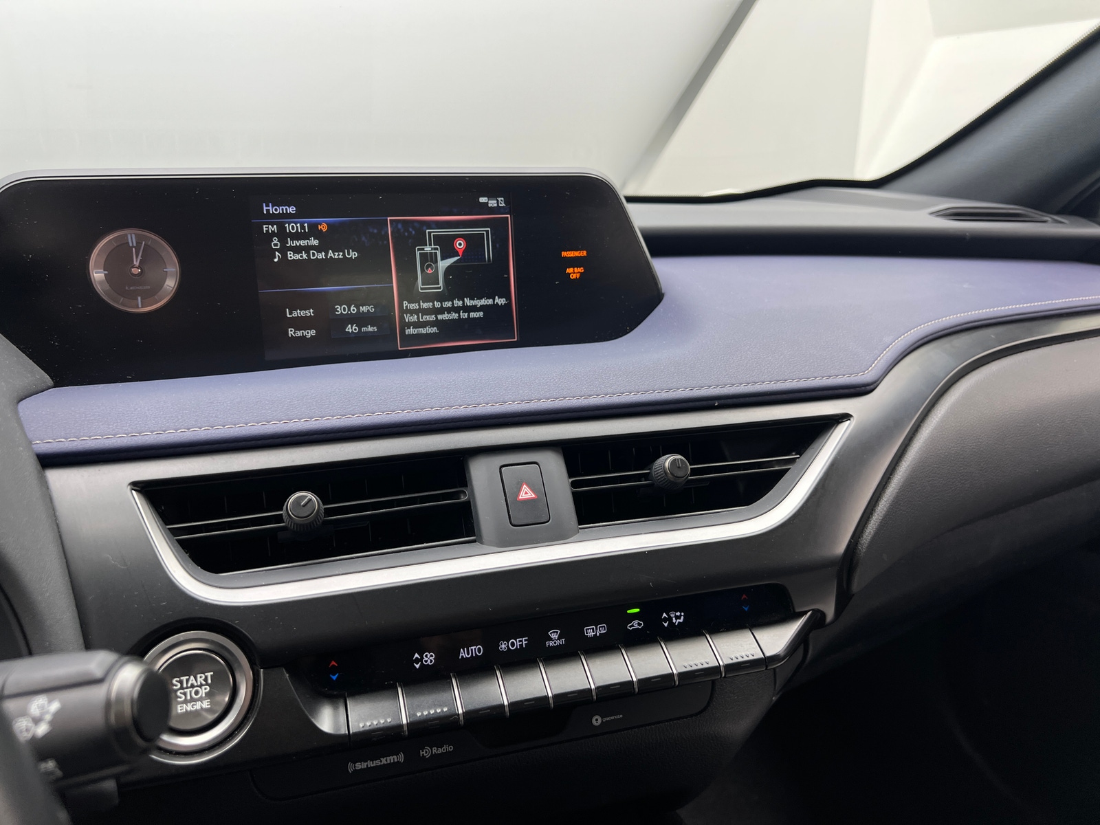 Thumbnail: 2020 Lexus UX - 3