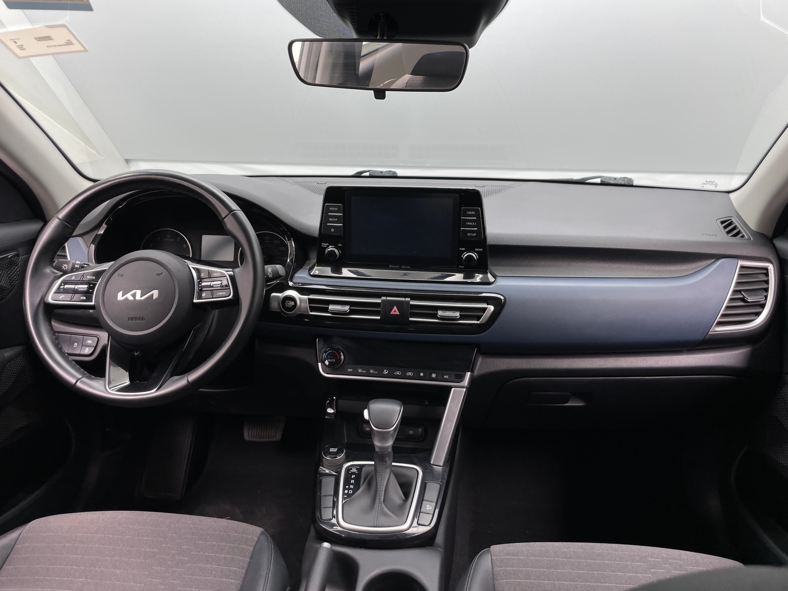 Thumbnail: 2023 Kia Seltos - 3