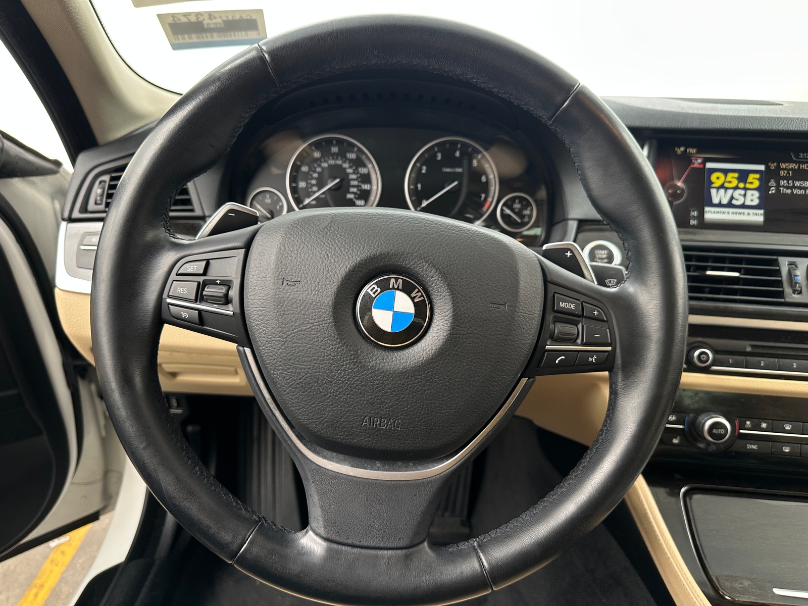 Thumbnail: 2016 BMW 5 Series - 4