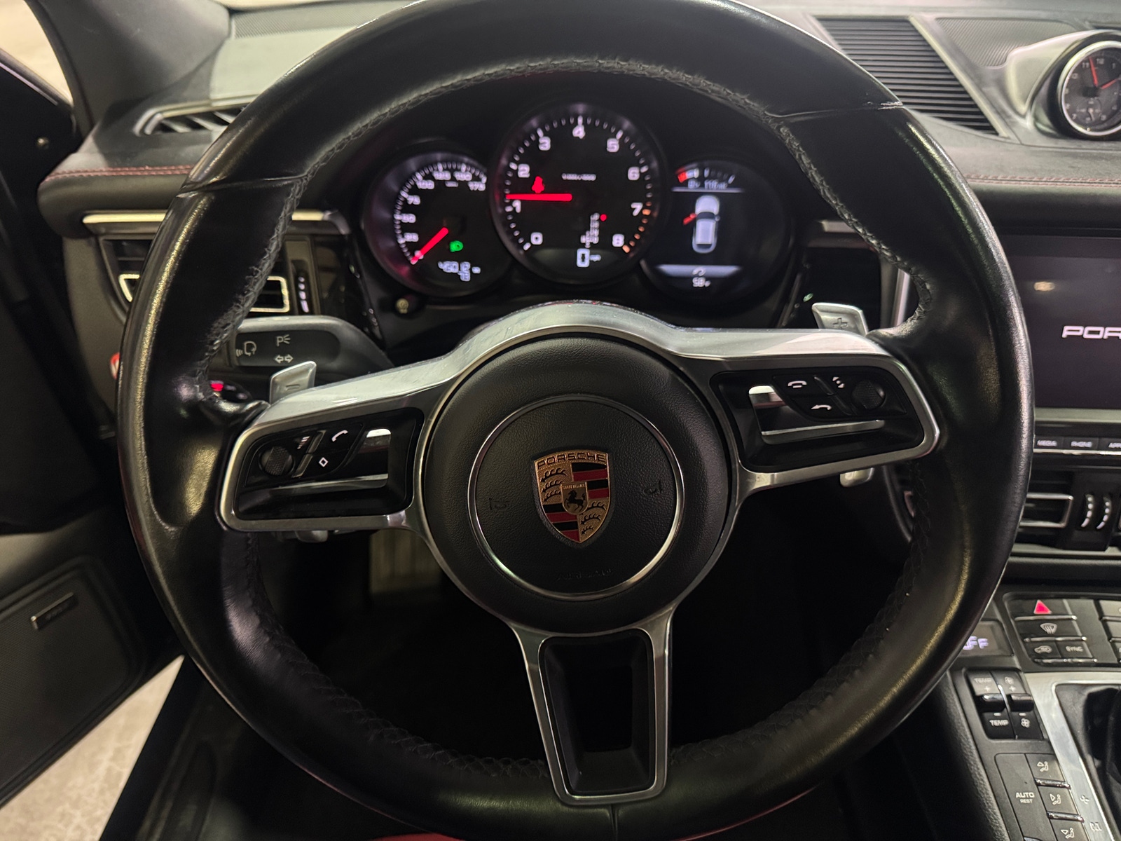 Thumbnail: 2019 Porsche Macan - 4