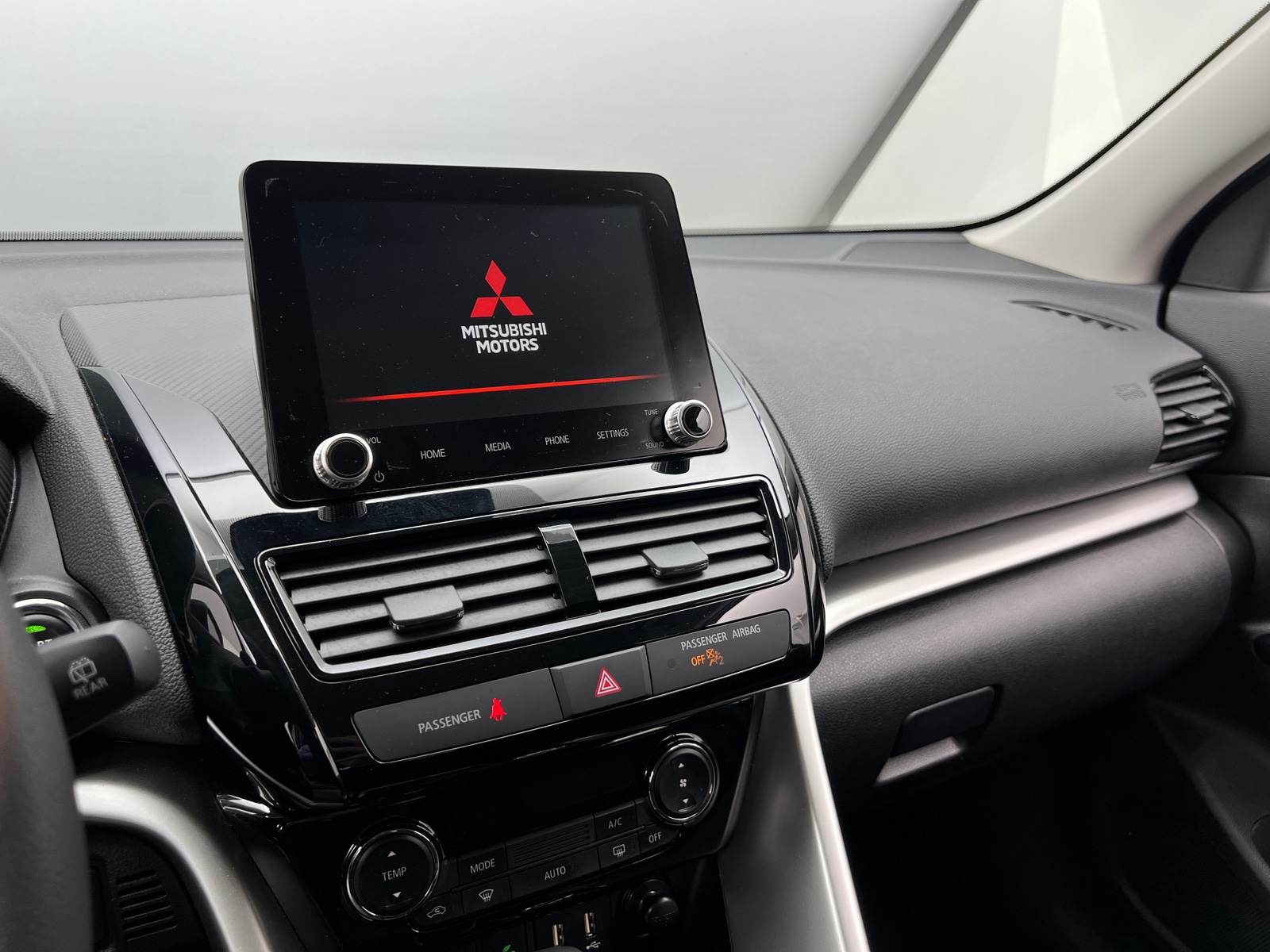 Thumbnail: 2024 Mitsubishi Eclipse Cross - 4