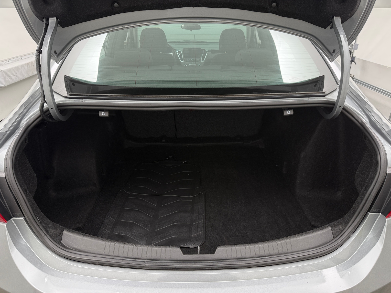 Thumbnail: 2023 Chevrolet Malibu - 7