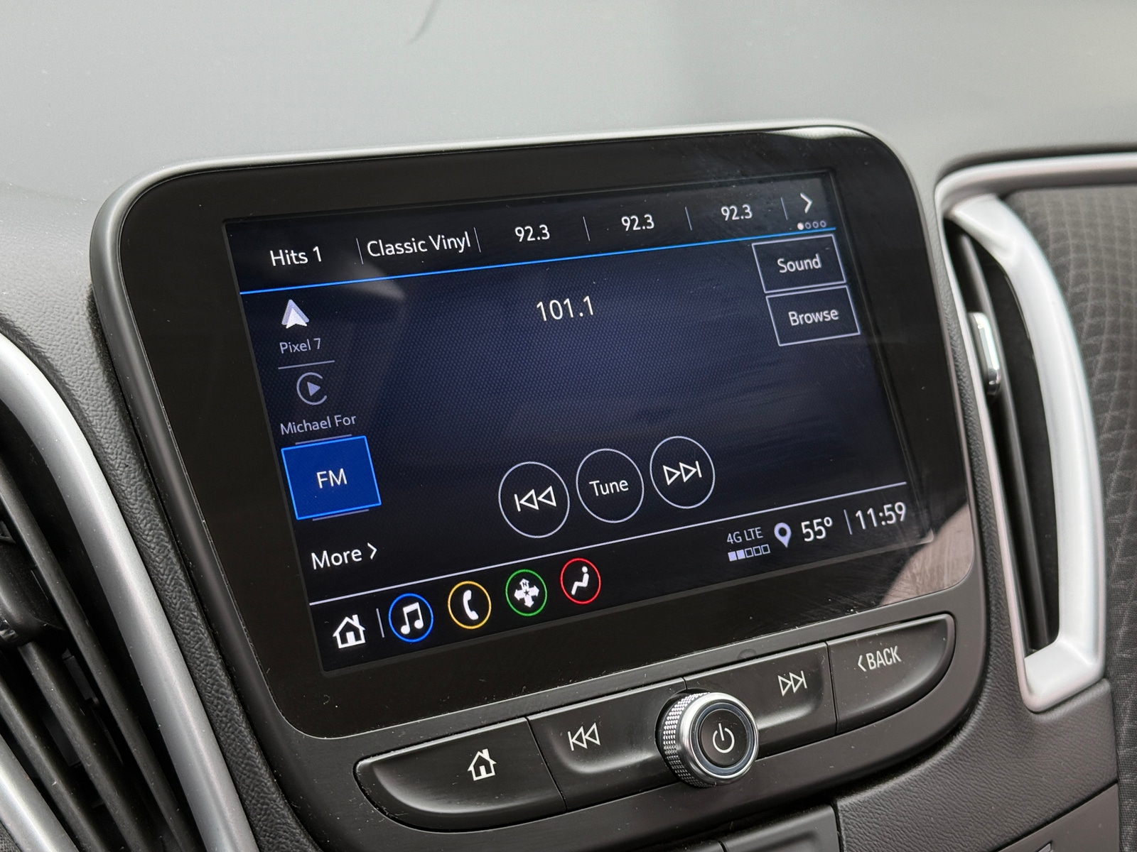 Thumbnail: 2023 Chevrolet Malibu - 4