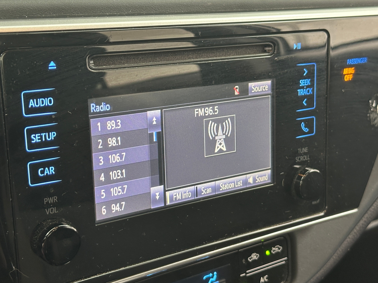 Thumbnail: 2019 Toyota Corolla - 4