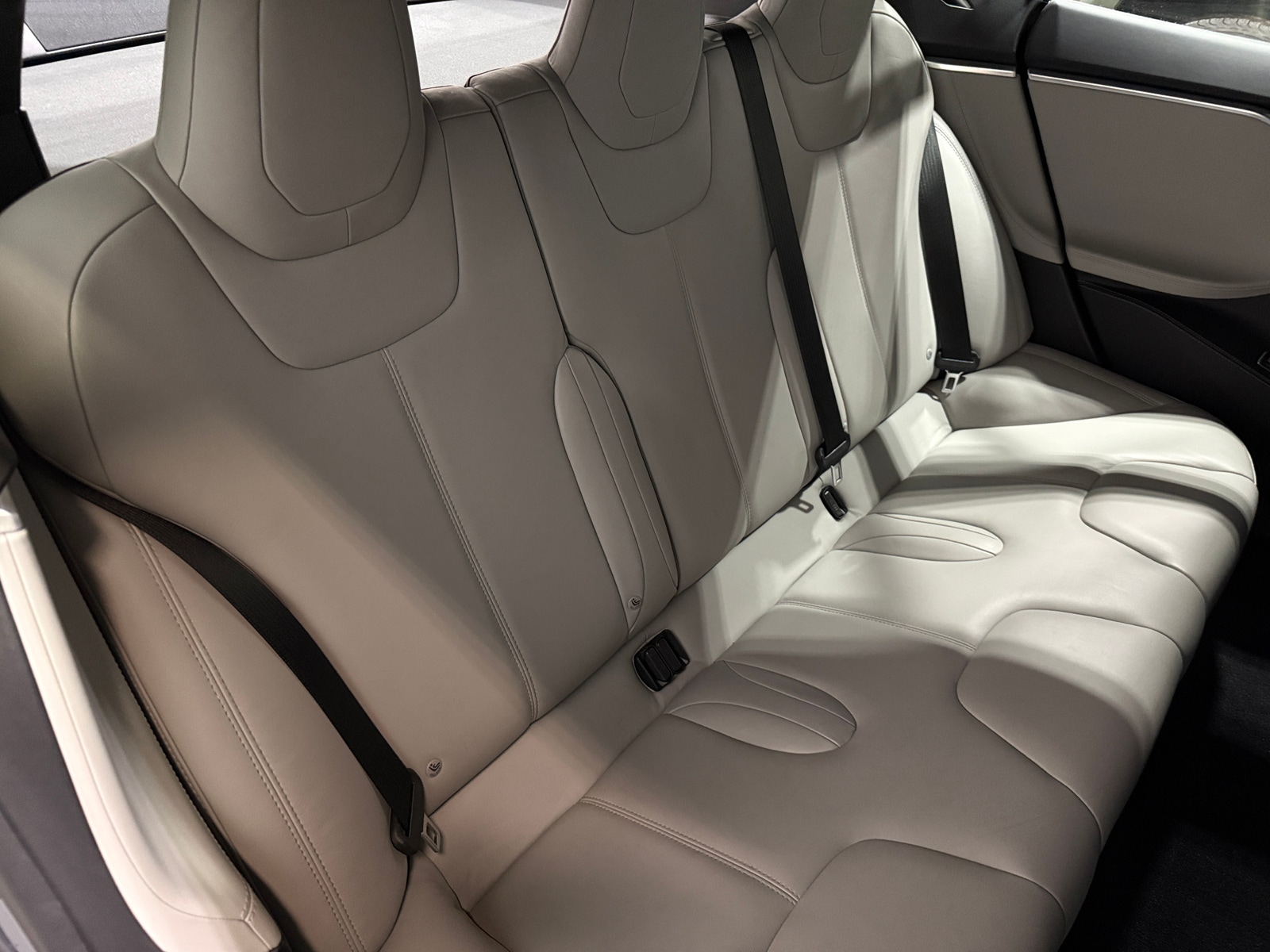 Thumbnail: 2016 Tesla Model S - 5